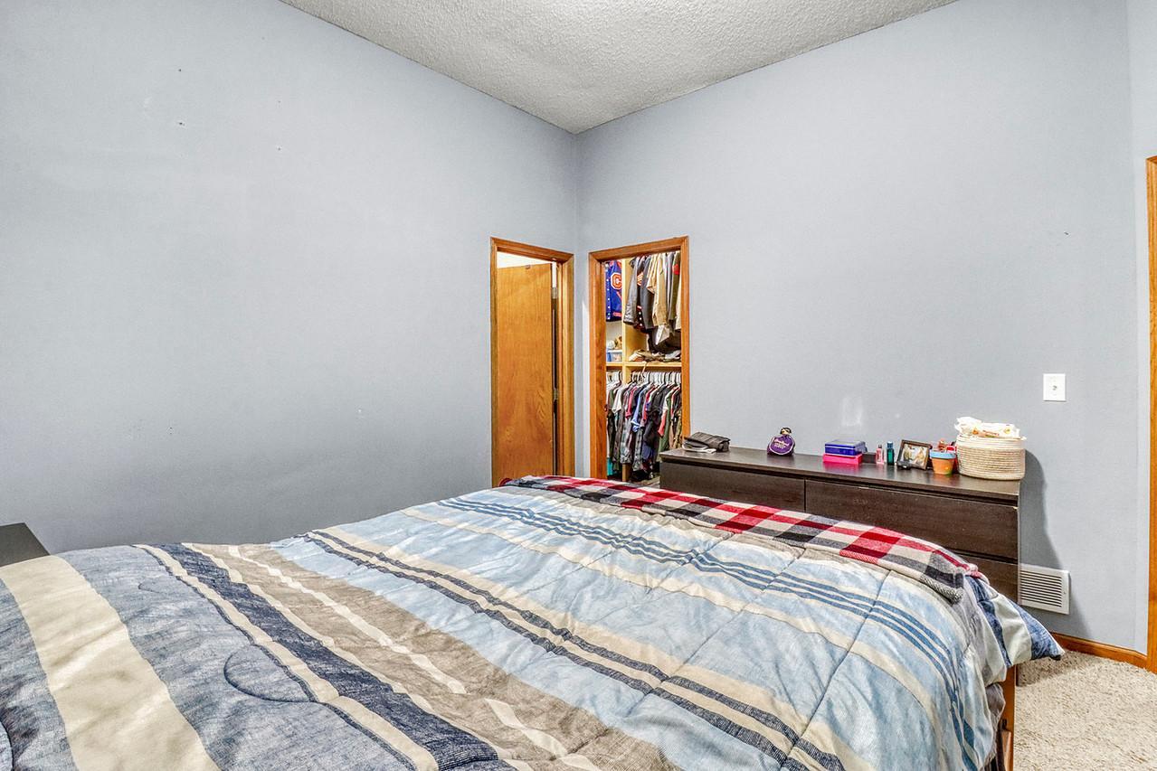 302 Chicago Avenue Property Photo 16