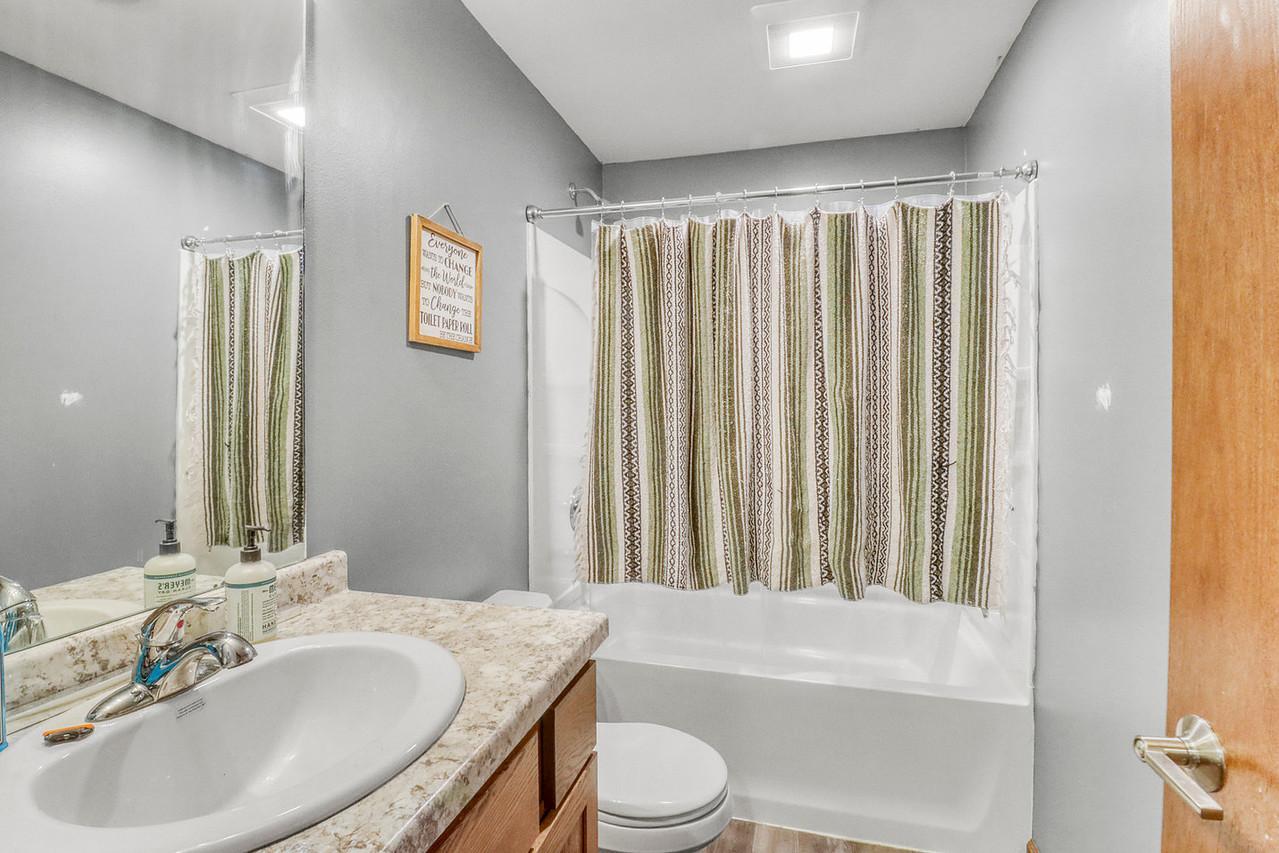 302 Chicago Avenue Property Photo 25