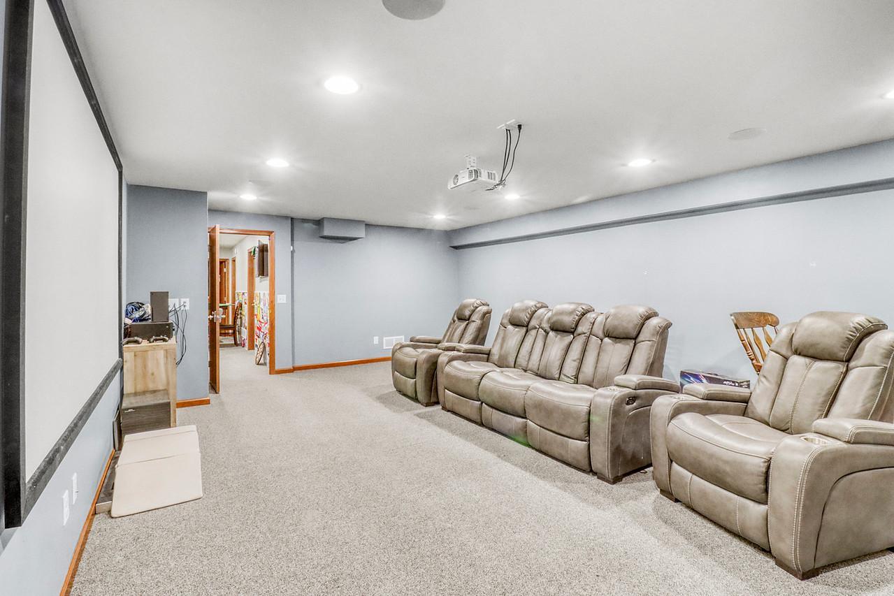 302 Chicago Avenue Property Photo 29