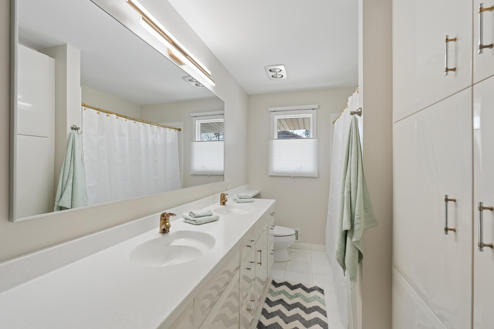 2065 Long Lake Road Property Photo 49