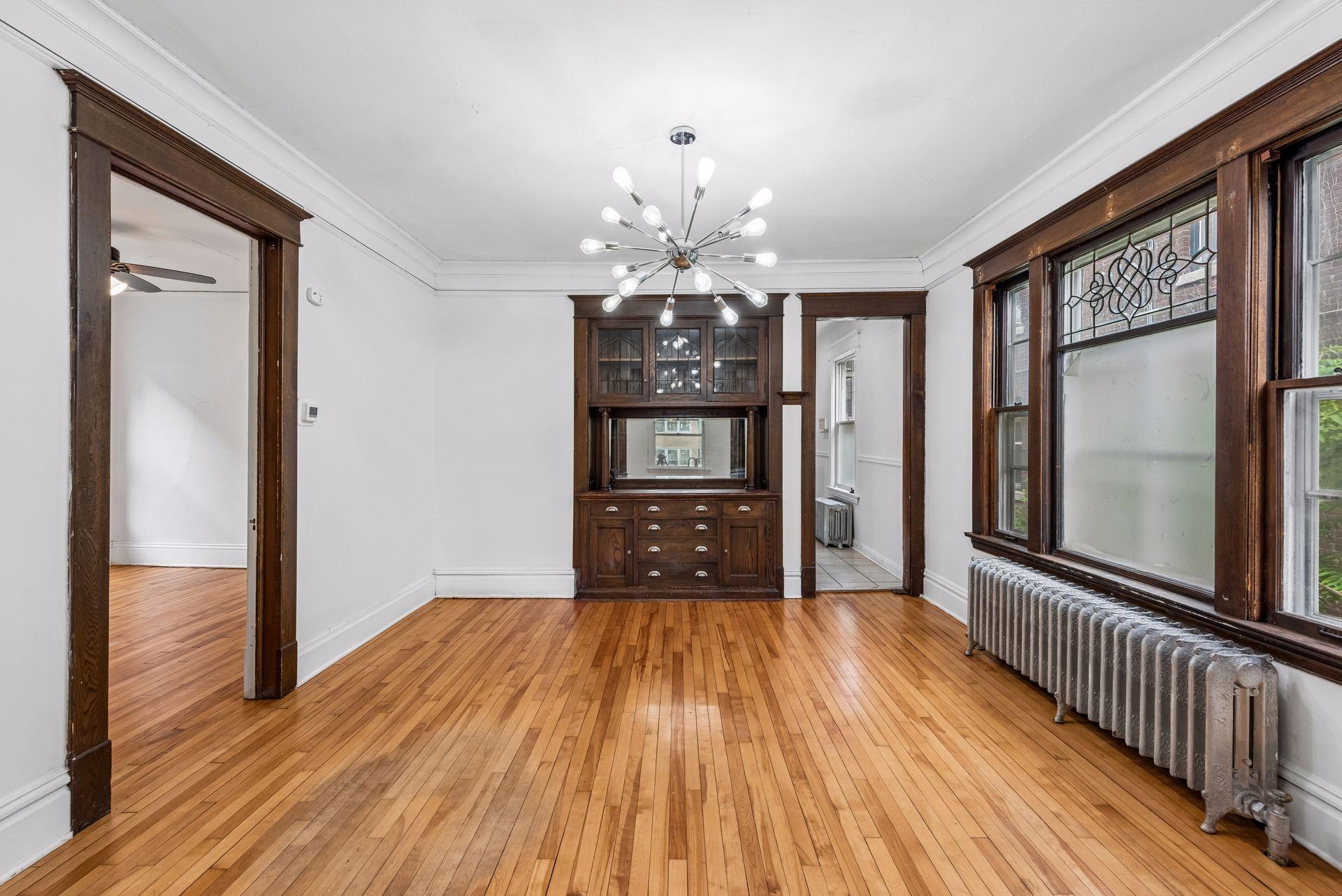 2121 Harriet Avenue Property Photo 9