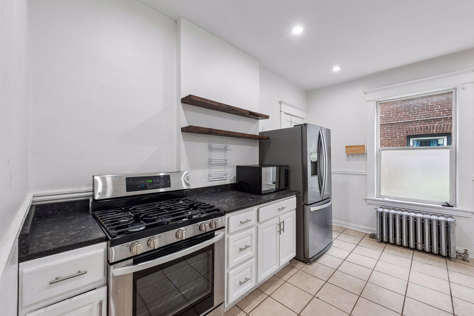 2121 Harriet Avenue Property Photo 14