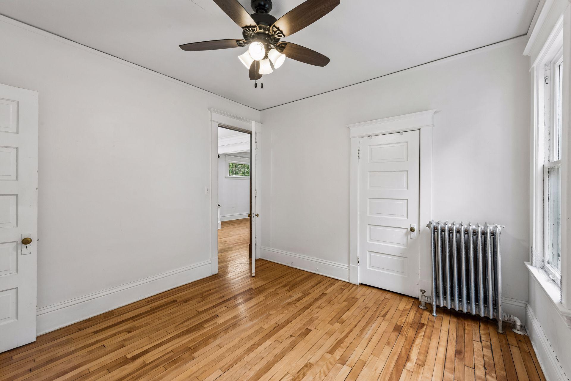 2121 Harriet Avenue Property Photo 16