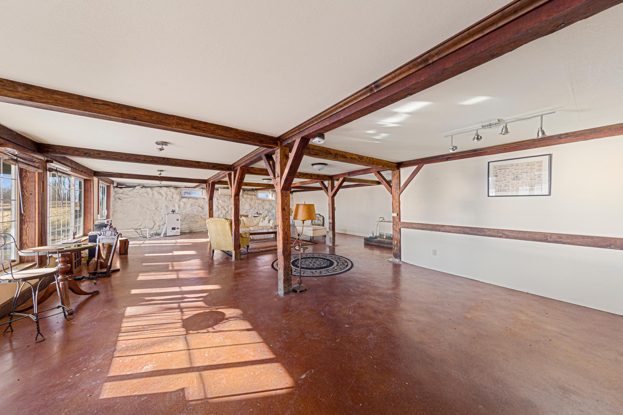 12141 Tripp Avenue Property Photo 6