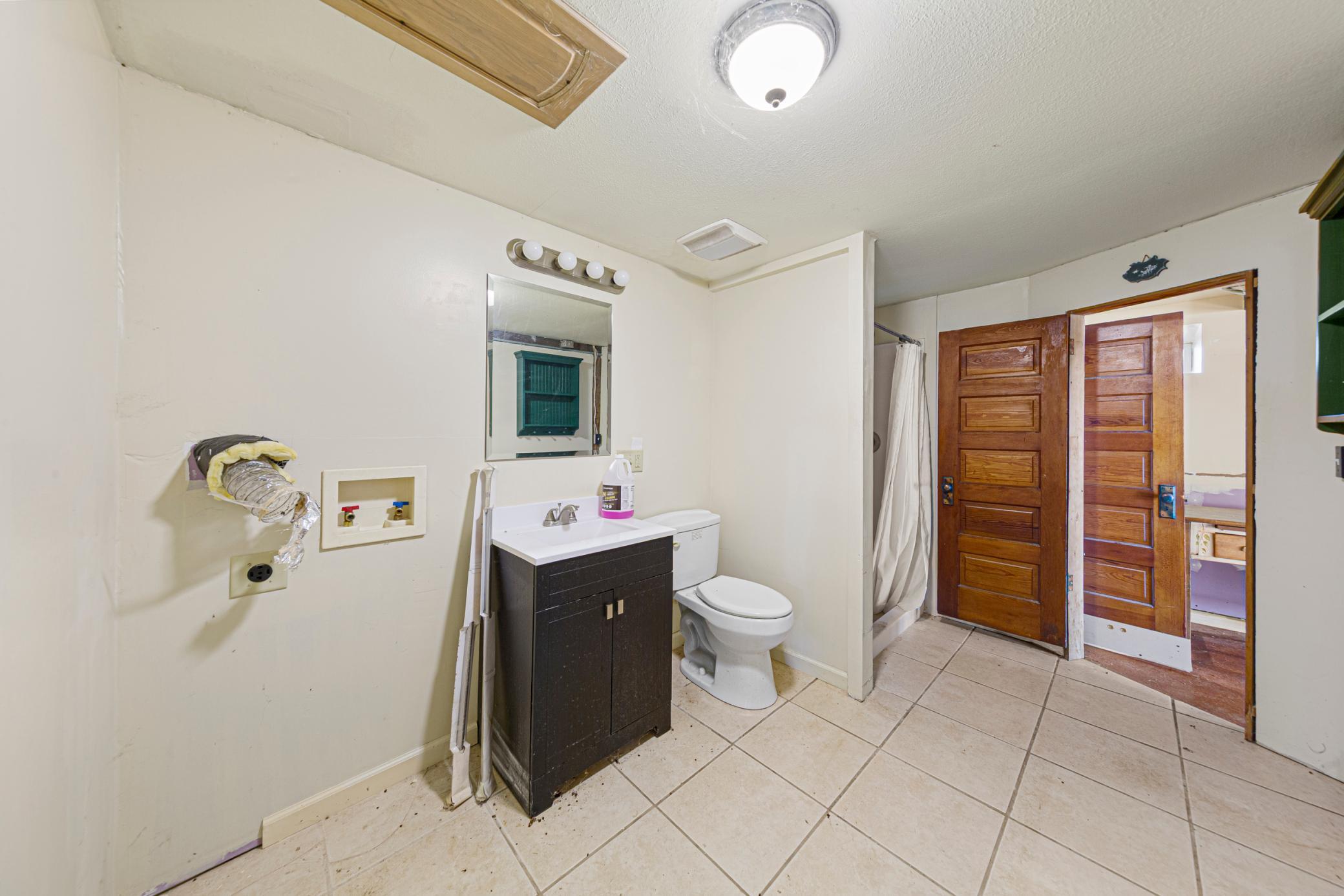 12141 Tripp Avenue Property Photo 15