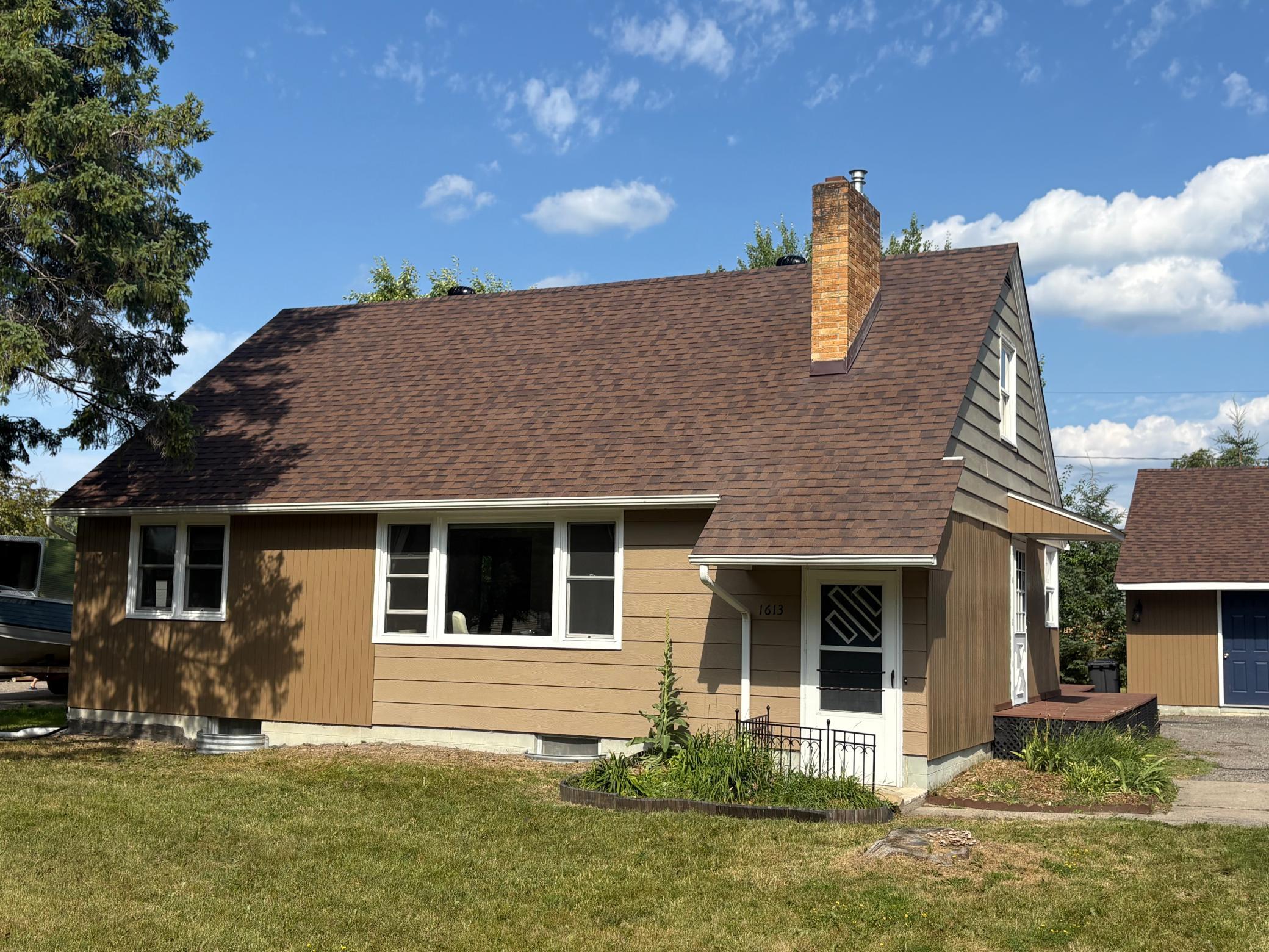 1613 5th Avenue E Property Photo 1