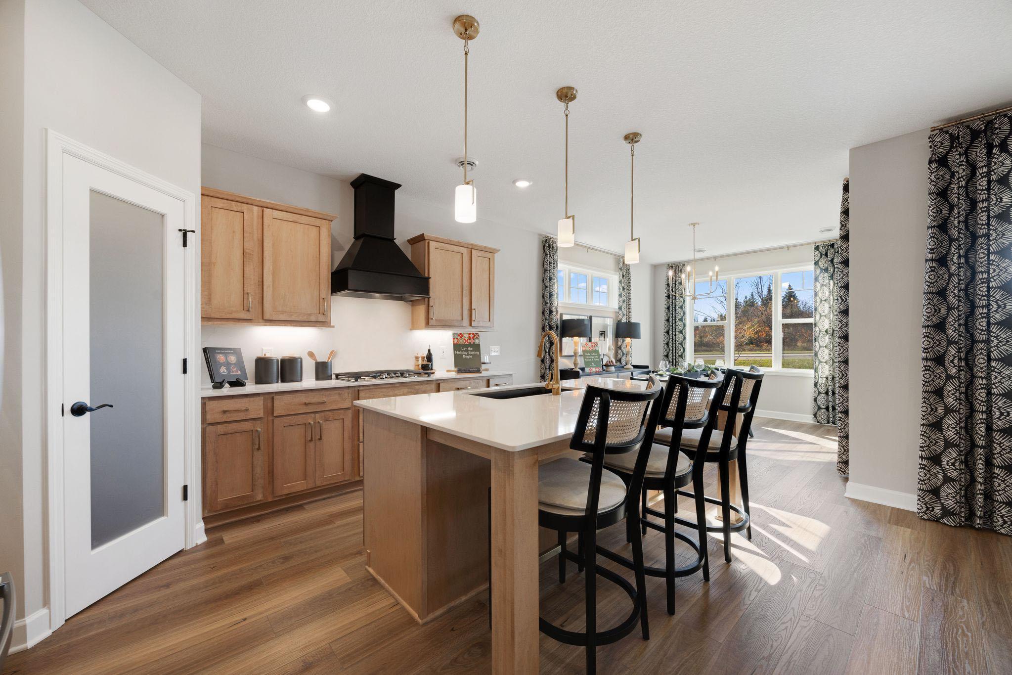 20187 Gothic Avenue Property Photo 2