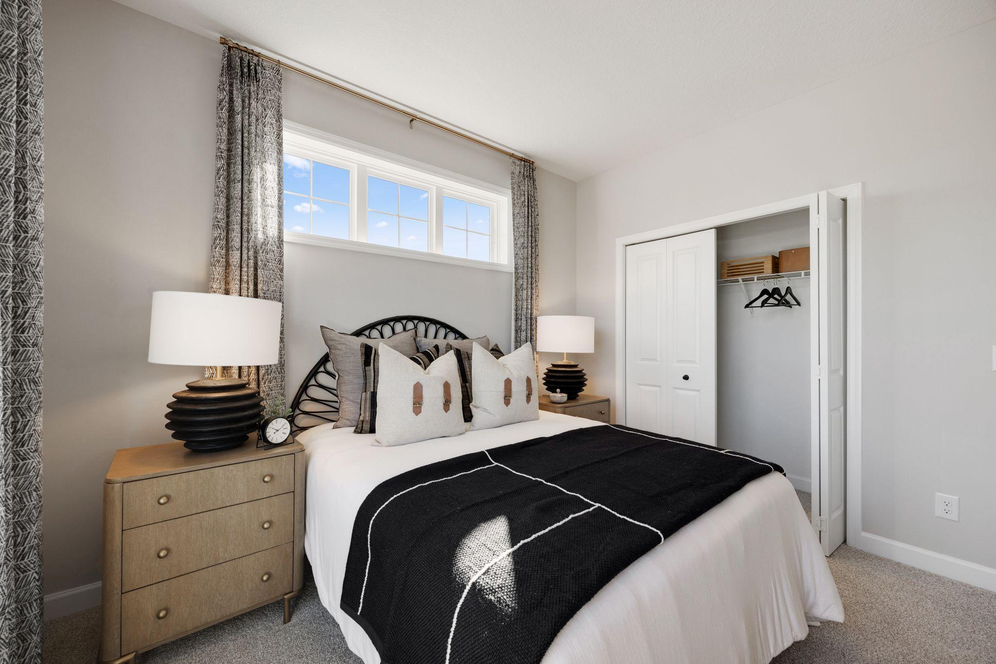 20187 Gothic Avenue Property Photo 10