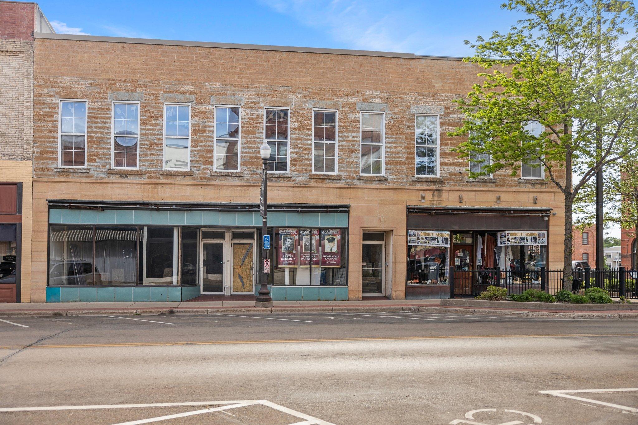 301 Central Property Photo 3