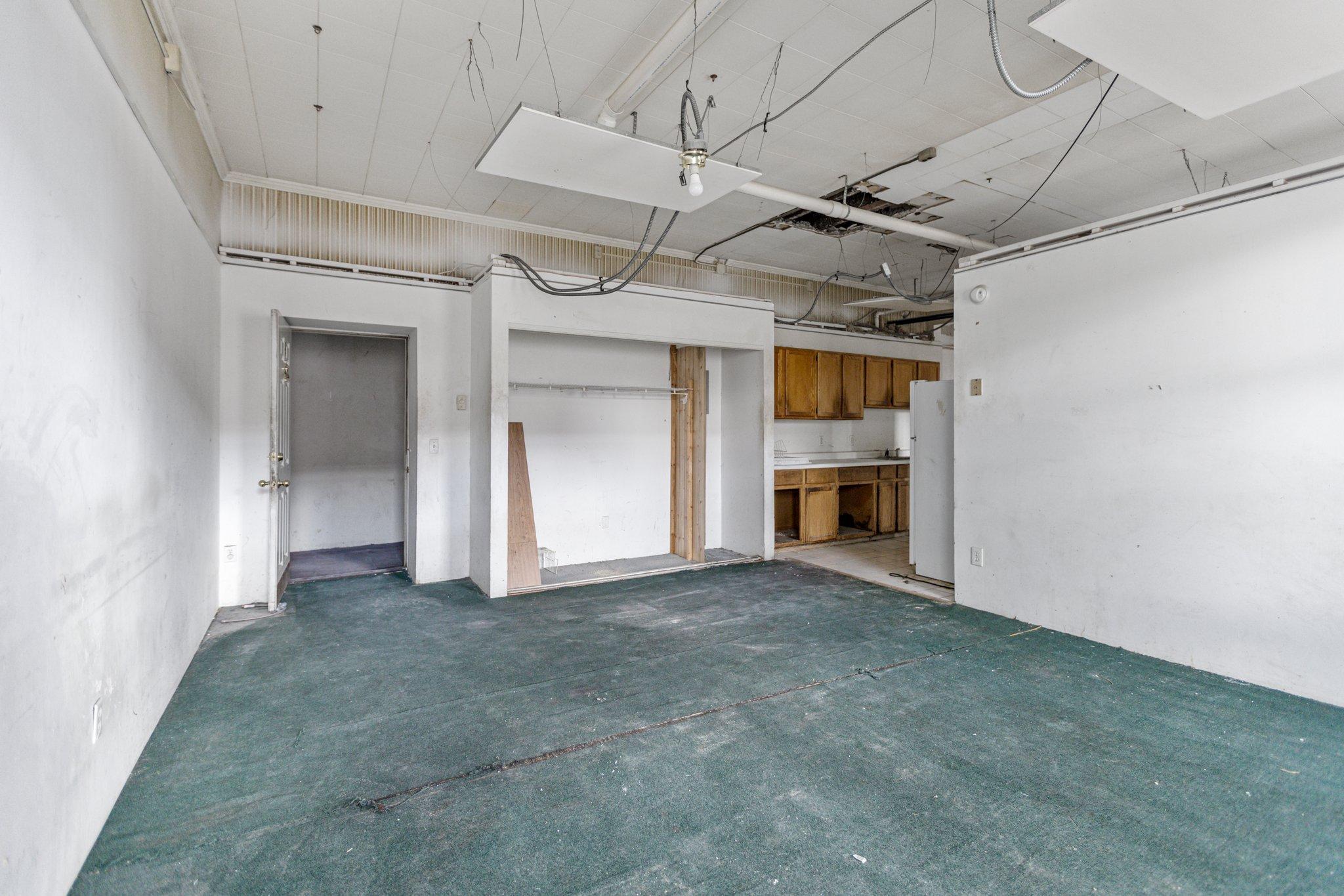 301 Central Property Photo 29