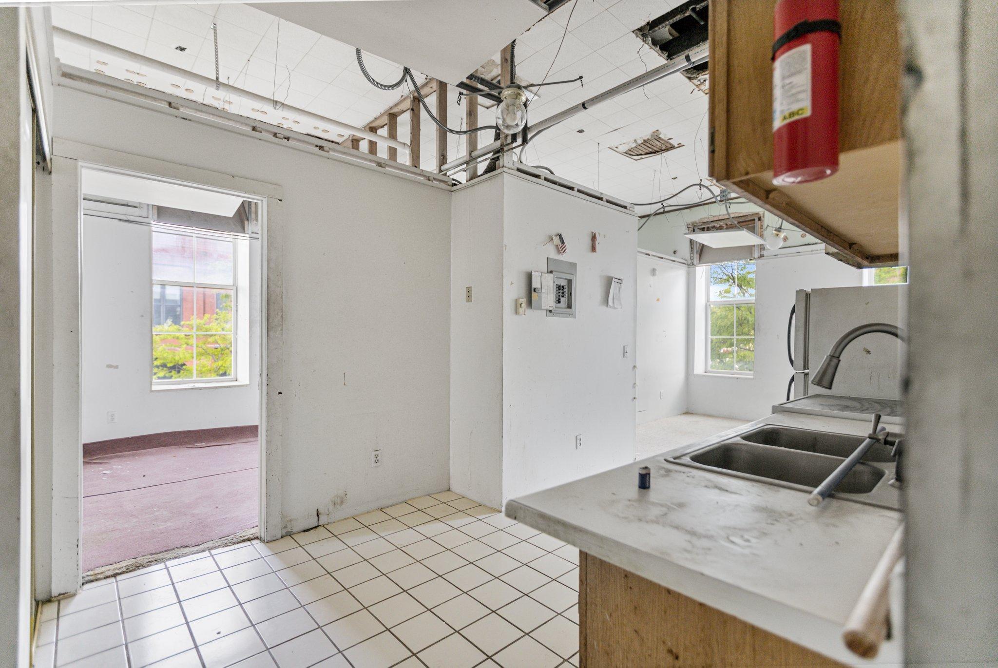 301 Central Property Photo 34