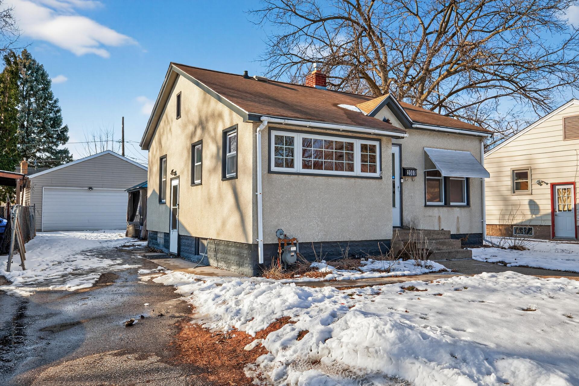 2069 Manitou Avenue Property Photo 1