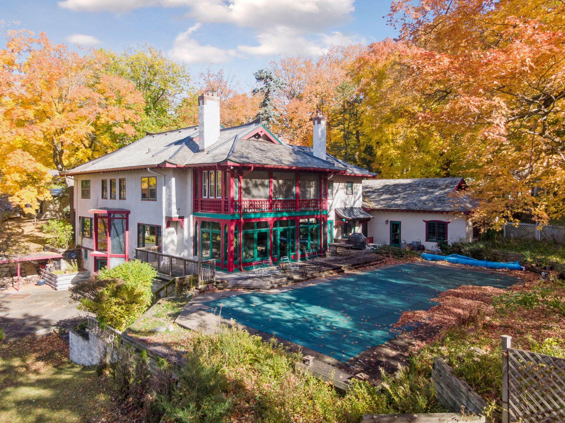 28100 Woodside Road Property Photo 8
