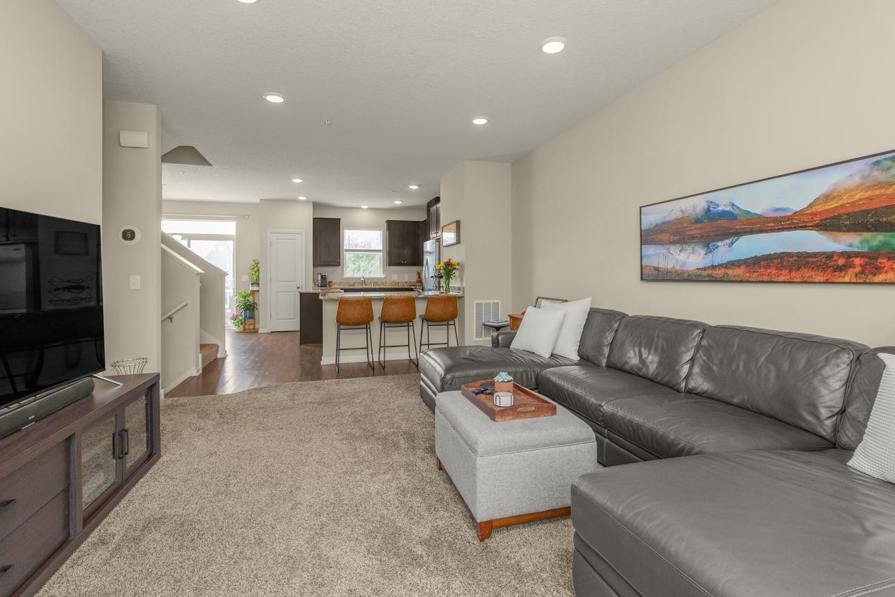 8720 Granite Circle Property Photo 3