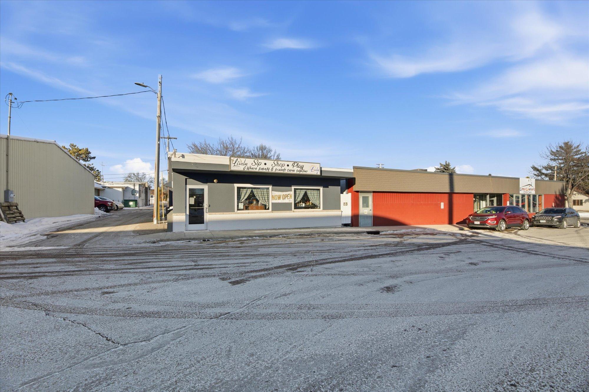 30 Chestnut Street E Property Photo 2