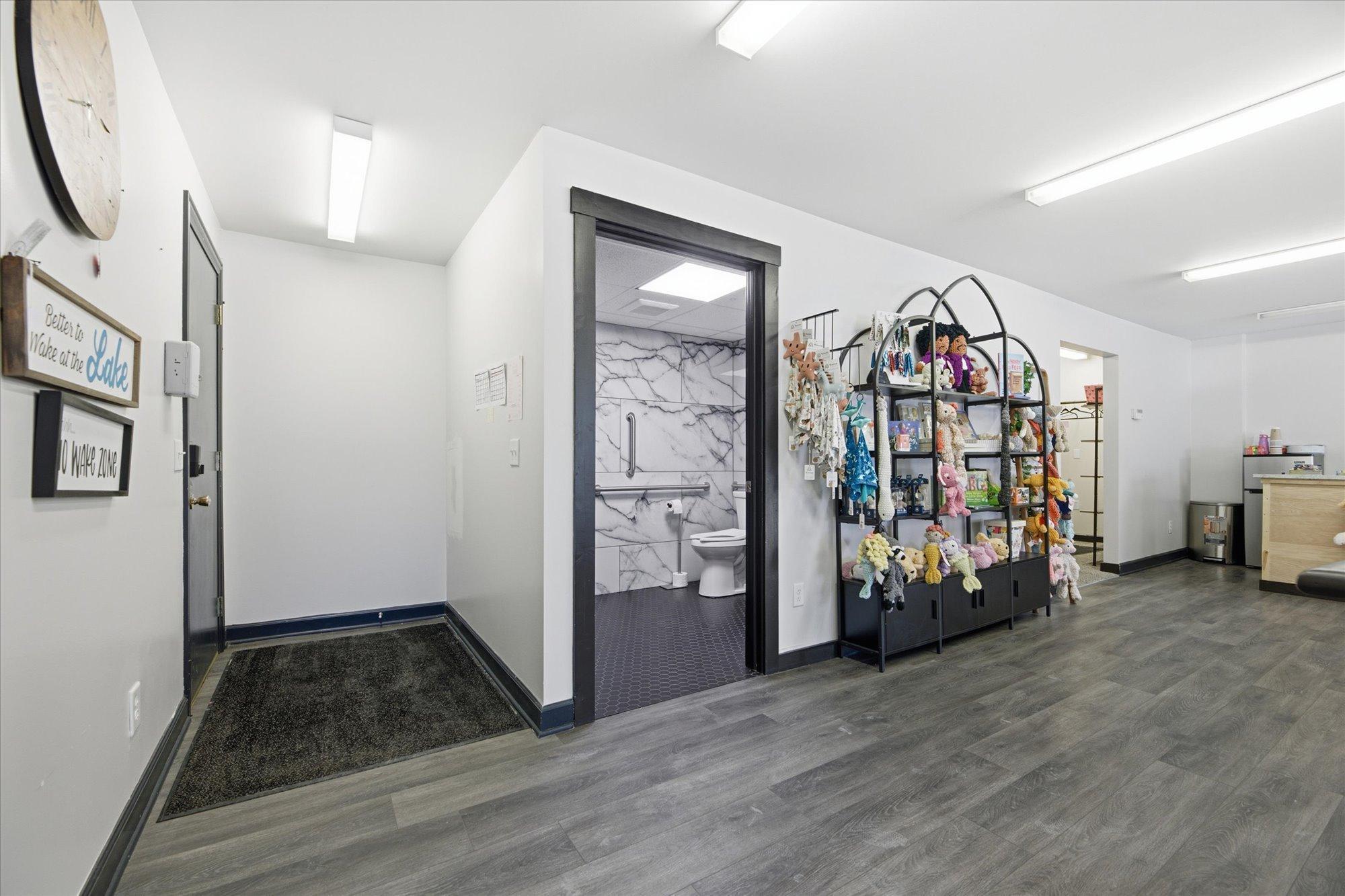 30 Chestnut Street E Property Photo 7