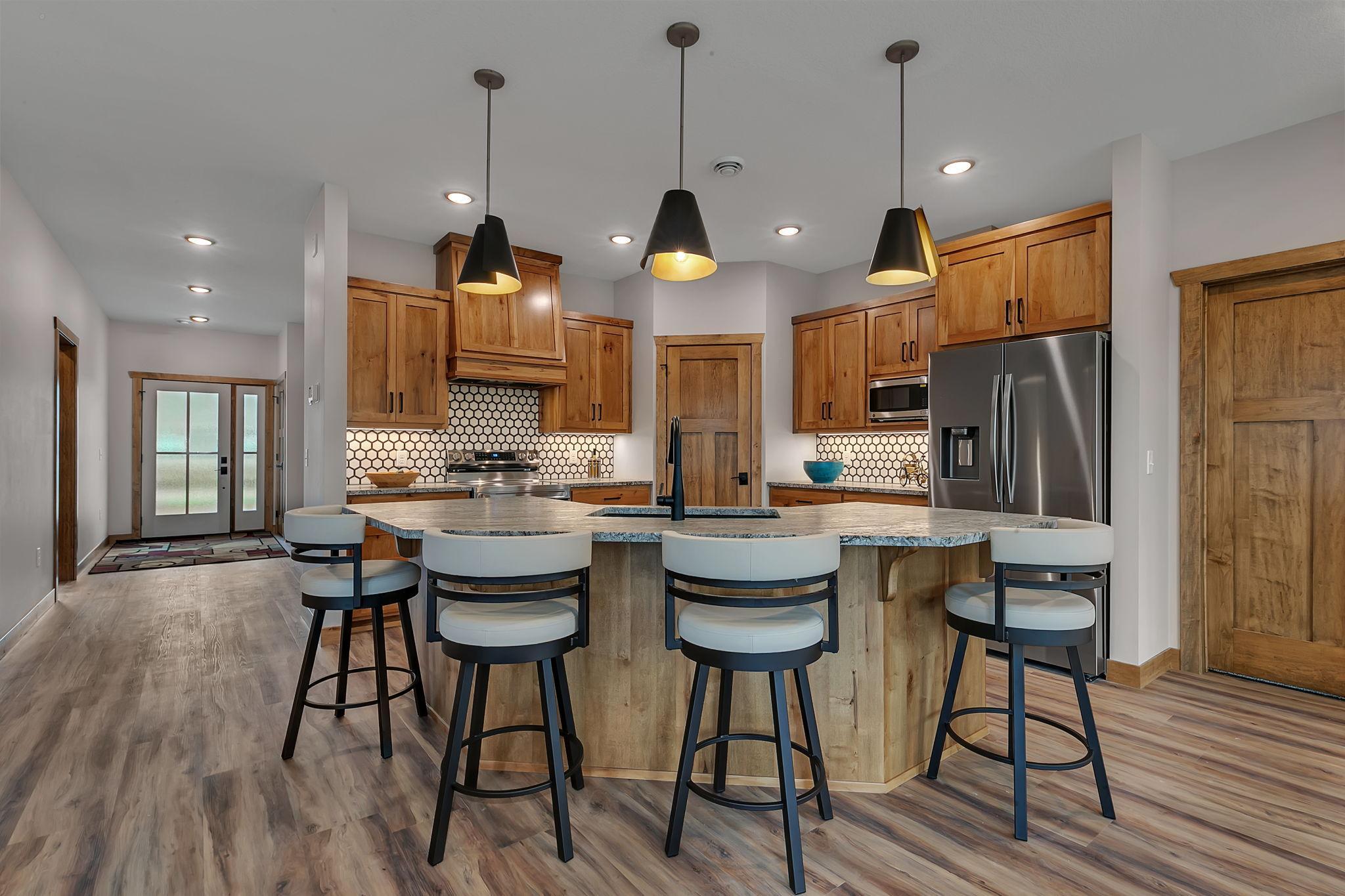 2016 Forest Court Property Photo 3