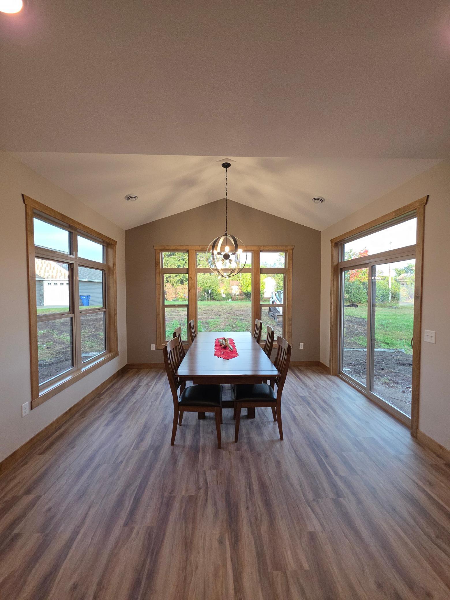 2016 Forest Court Property Photo 5