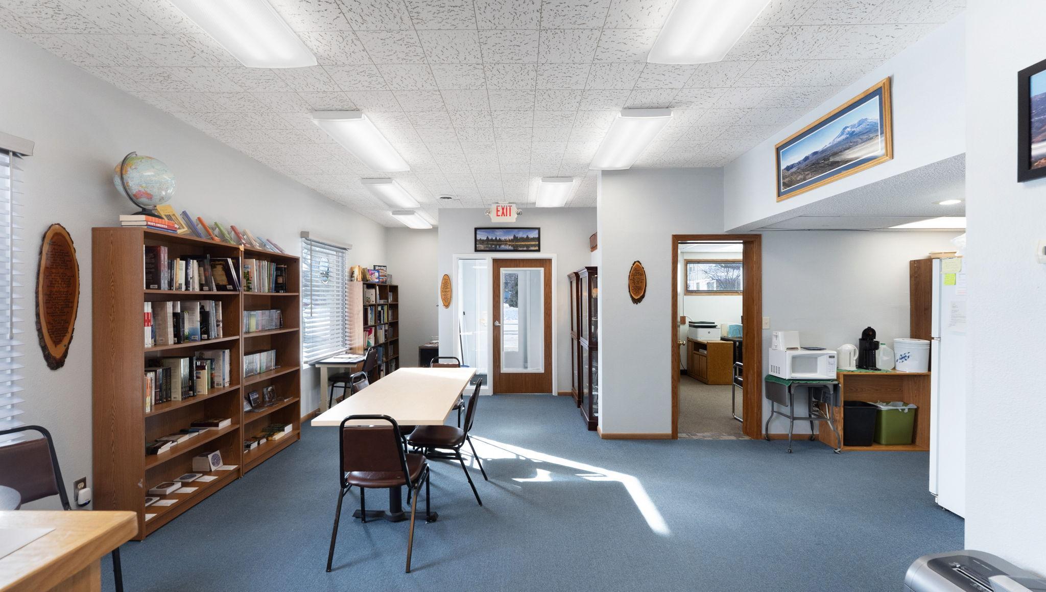 400 Broadway Avenue N Property Photo 6