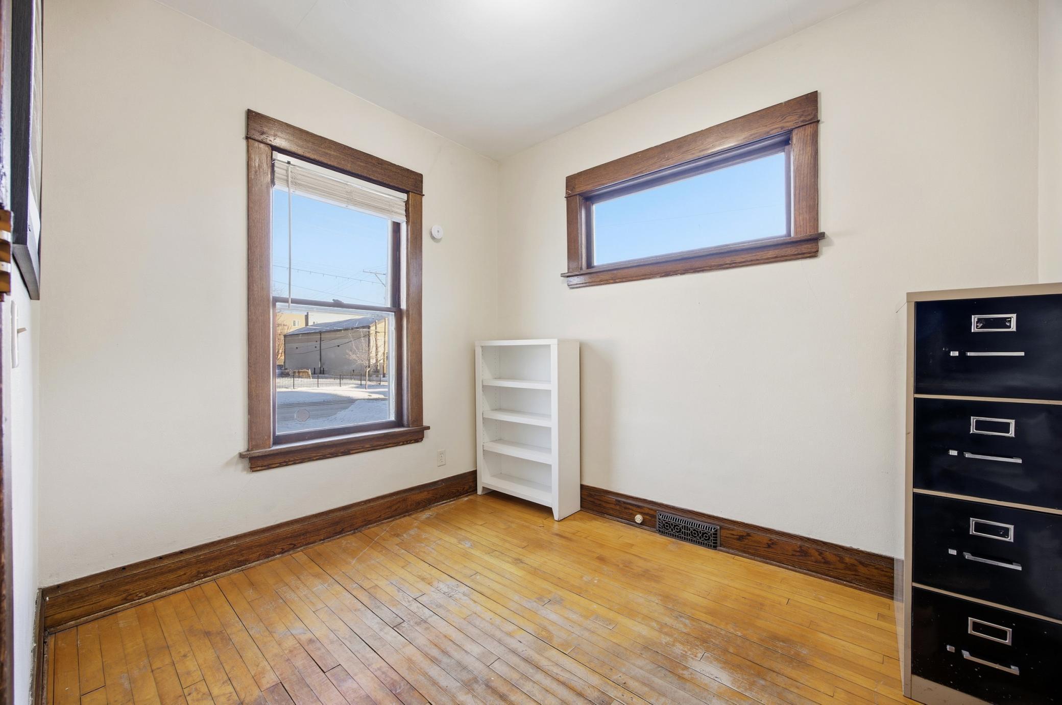 1122 4th Avenue N Property Photo 10