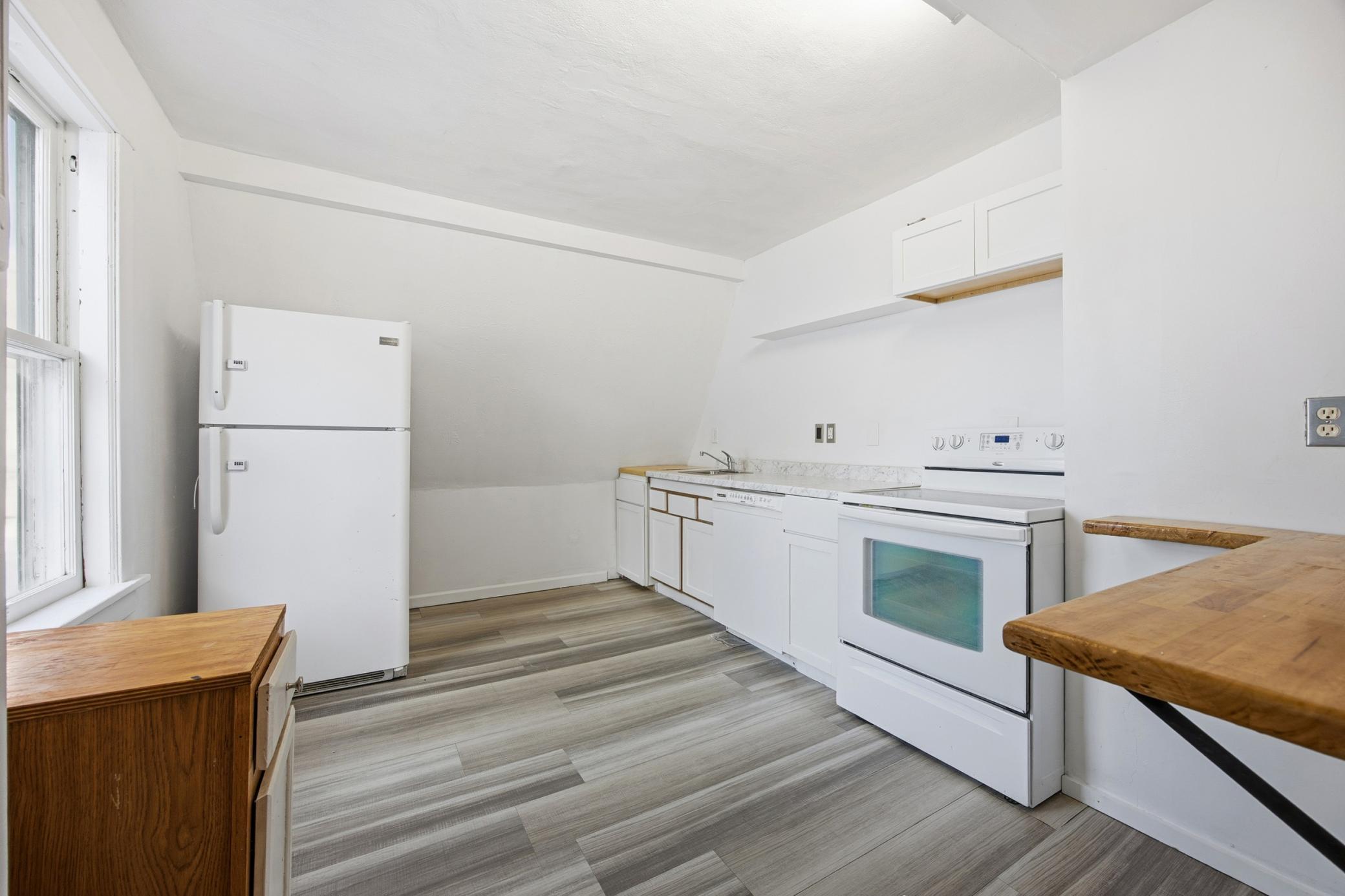 1122 4th Avenue N Property Photo 19