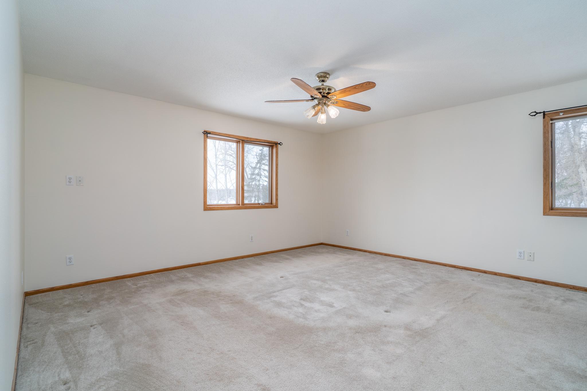 39233 E Union Drive Property Photo 13