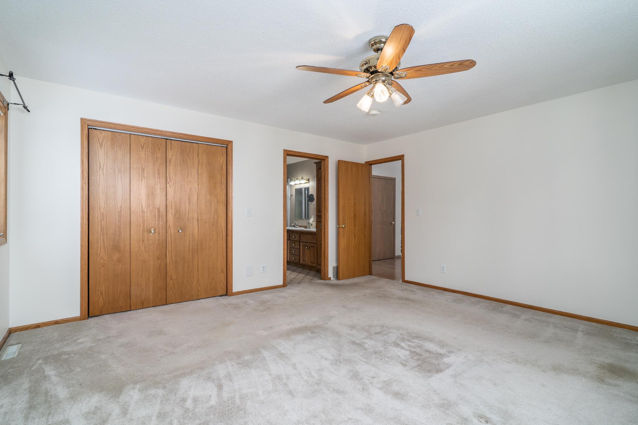 39233 E Union Drive Property Photo 14