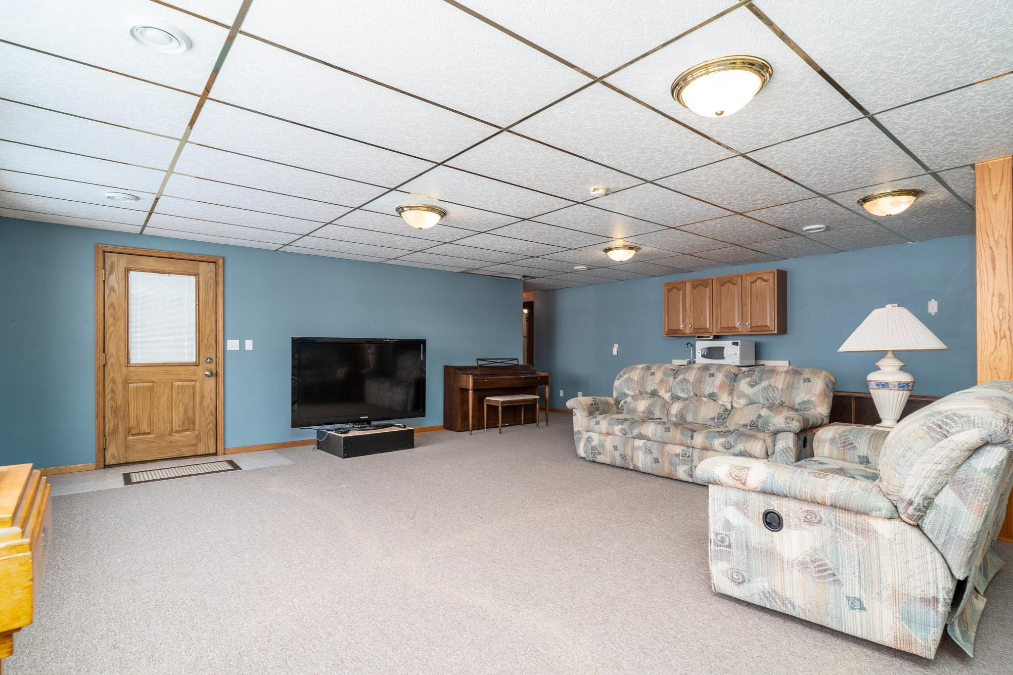 39233 E Union Drive Property Photo 22