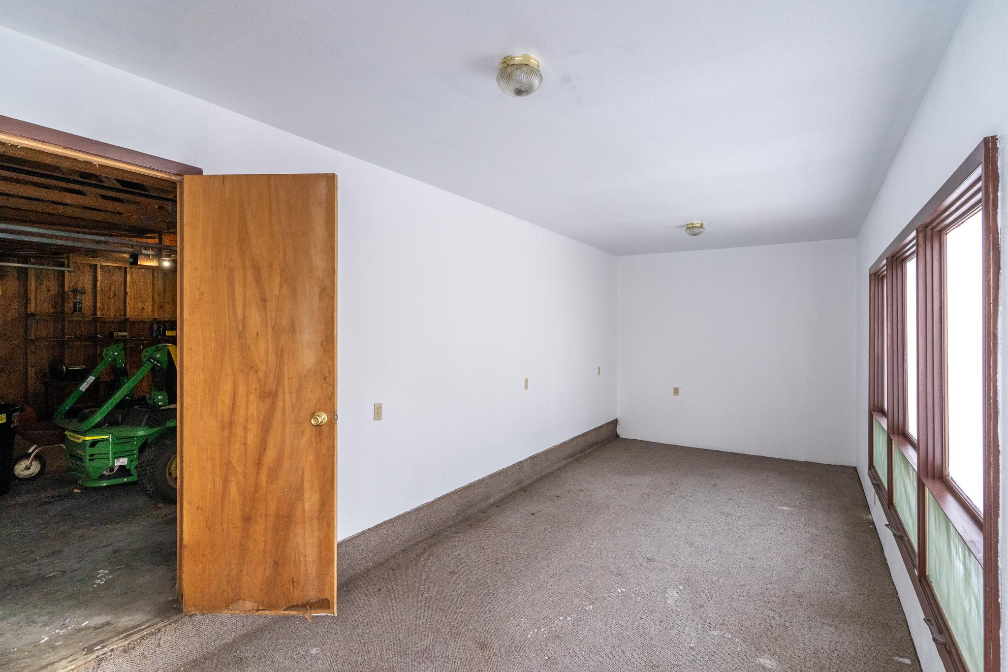 39233 E Union Drive Property Photo 34