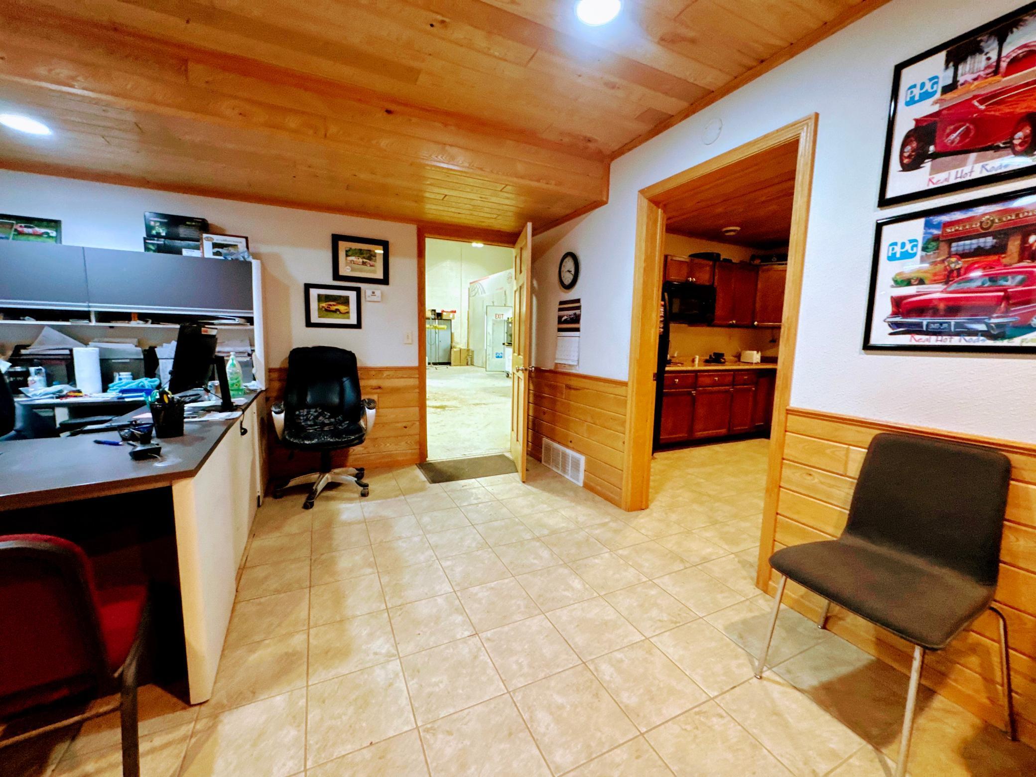 29347 Us 2 Property Photo 11