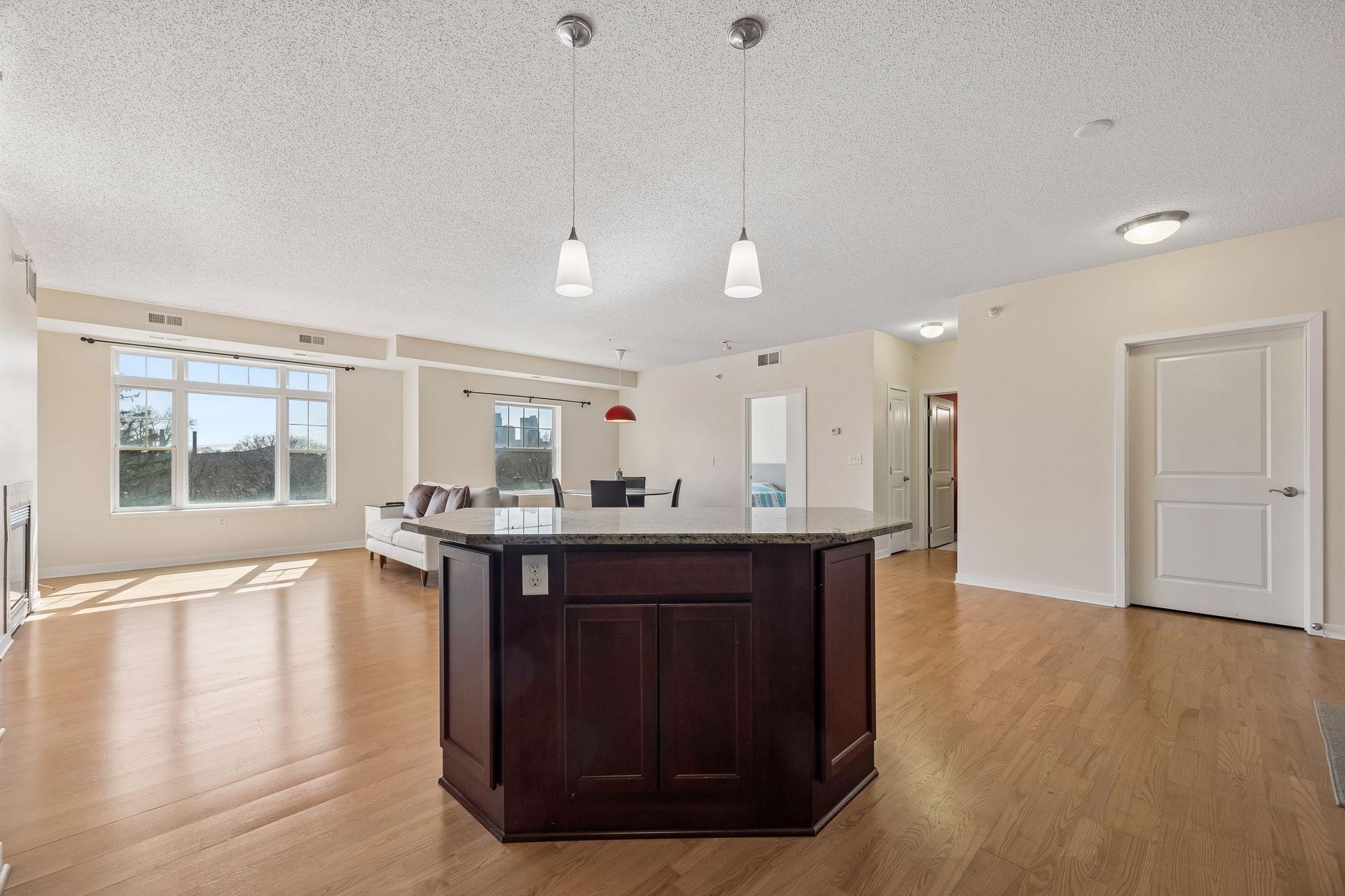619 8th Street Se 409 Property Photo 1
