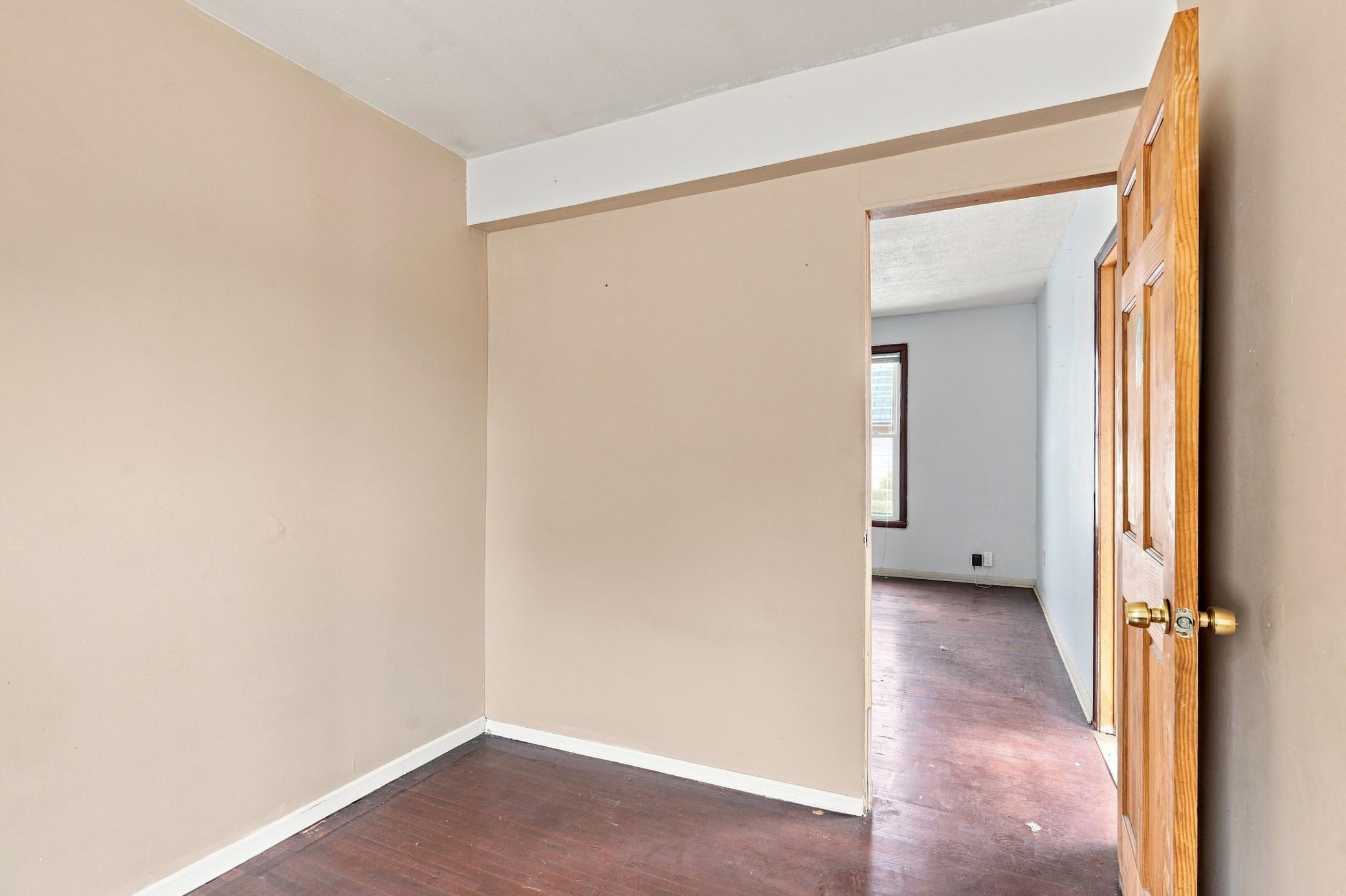 1716 University Avenue Ne Property Photo 16