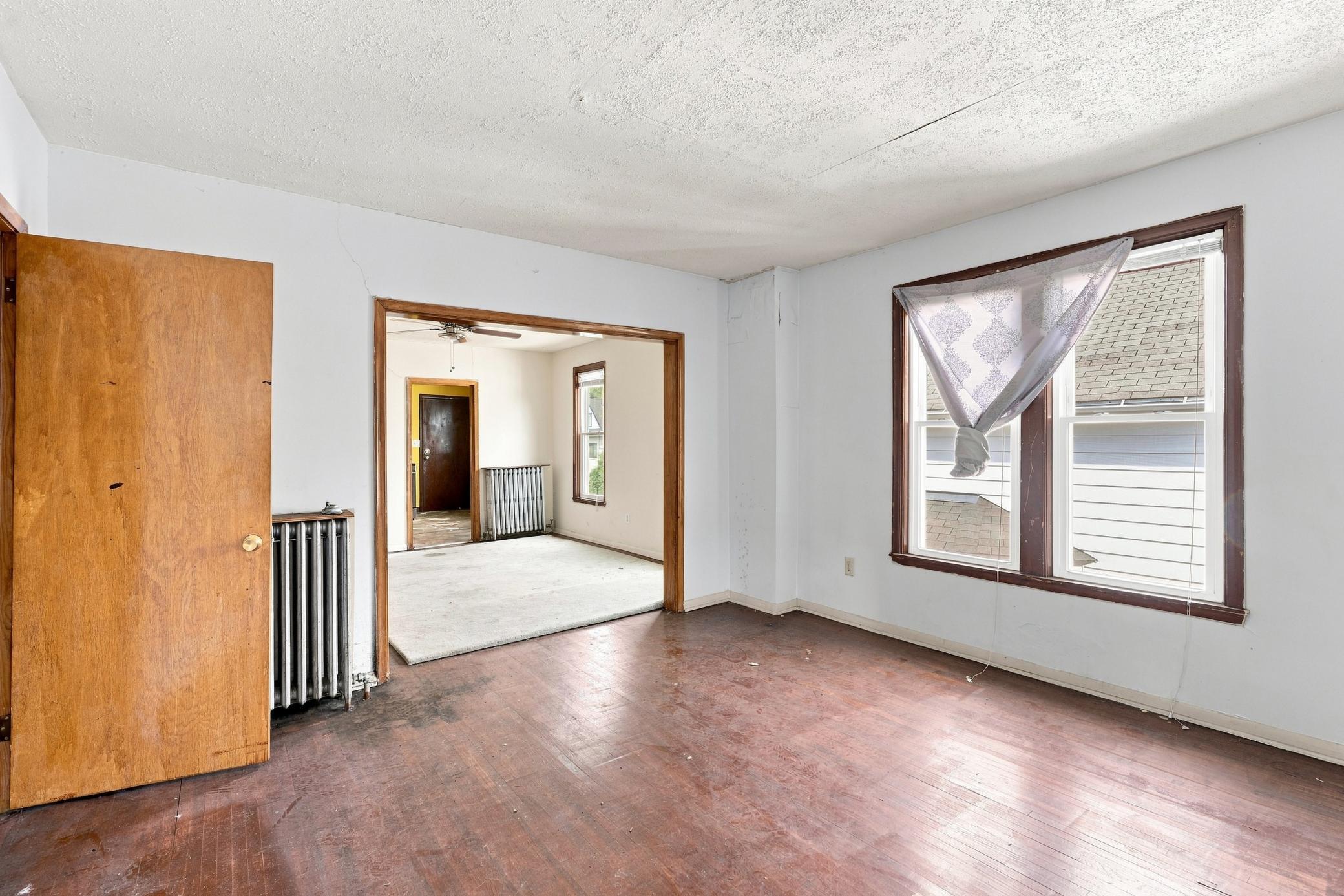 1716 University Avenue Ne Property Photo 17