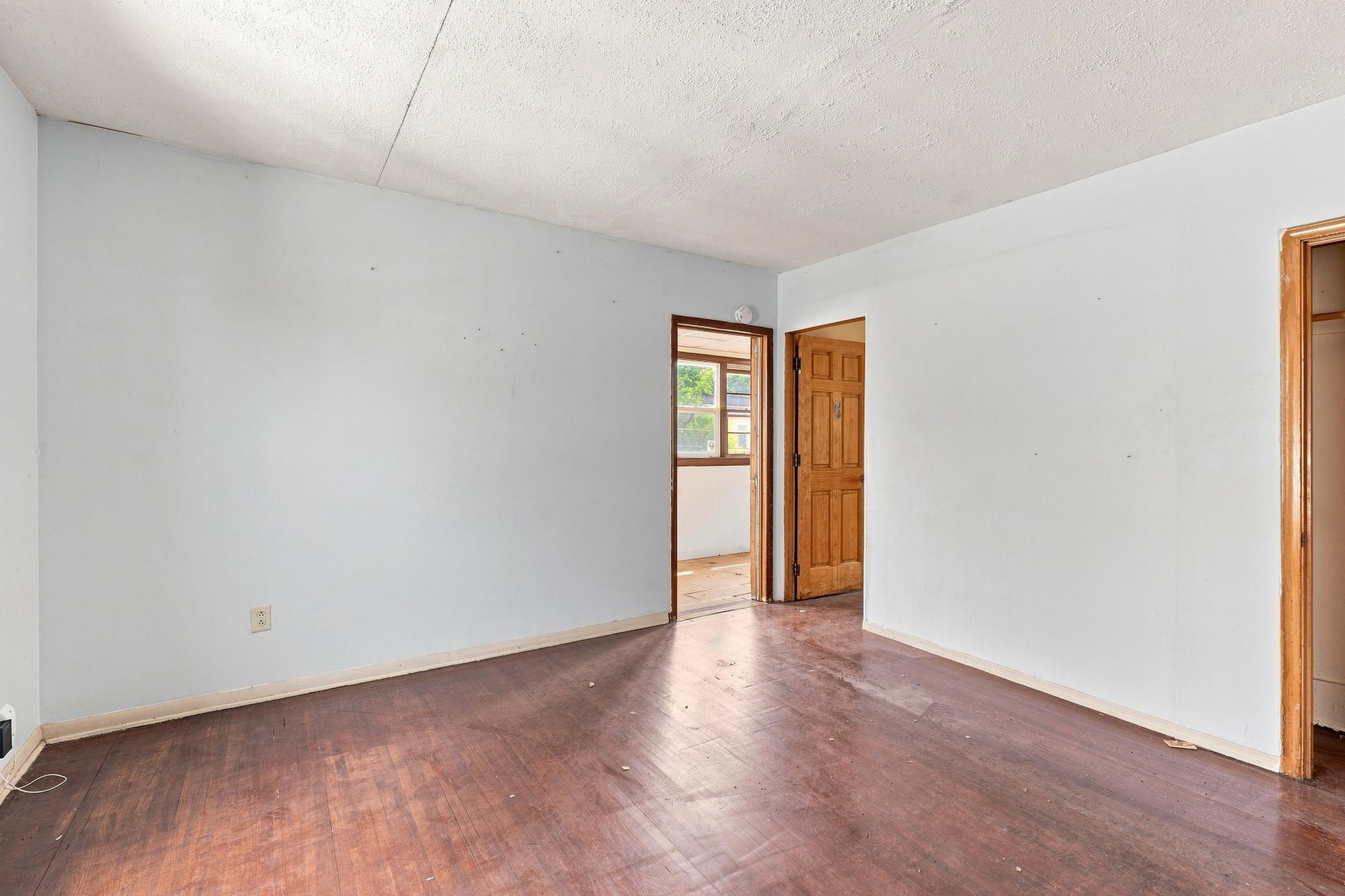 1716 University Avenue Ne Property Photo 19