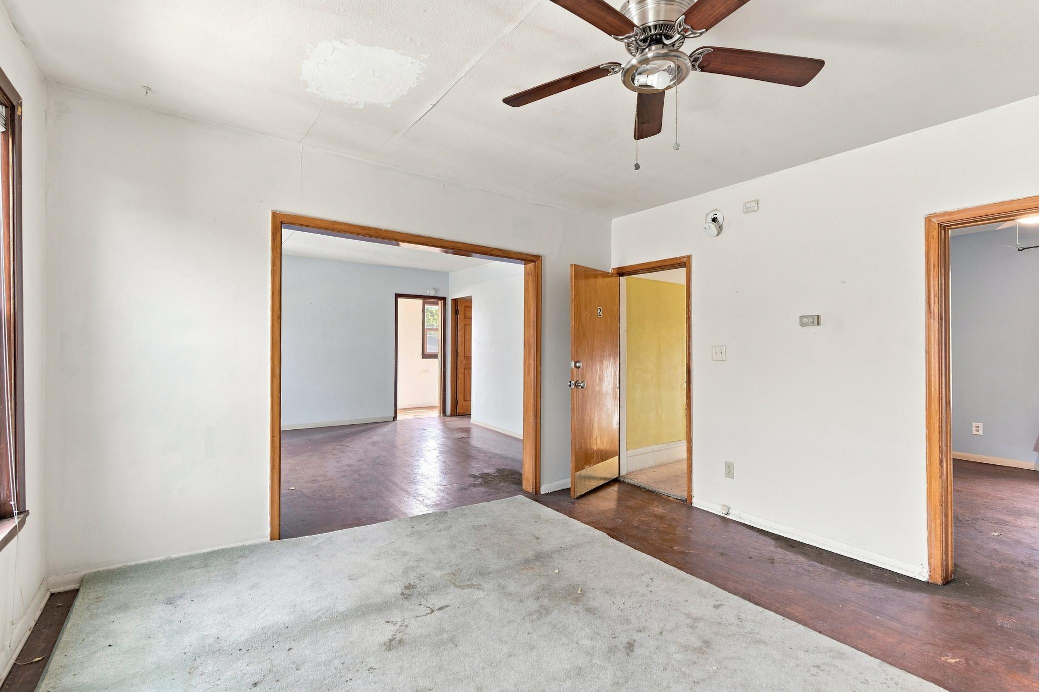 1716 University Avenue Ne Property Photo 21