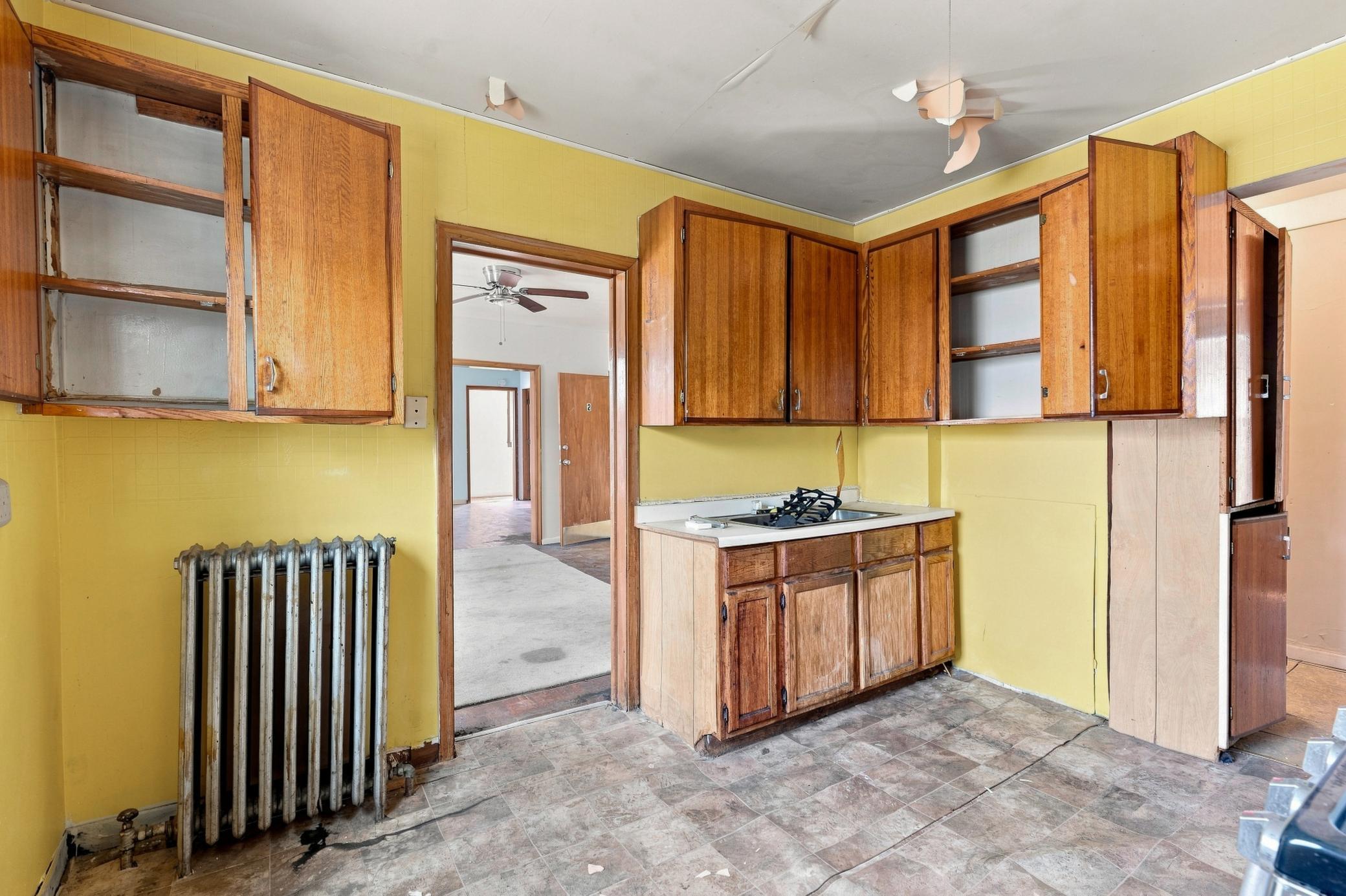 1716 University Avenue Ne Property Photo 24