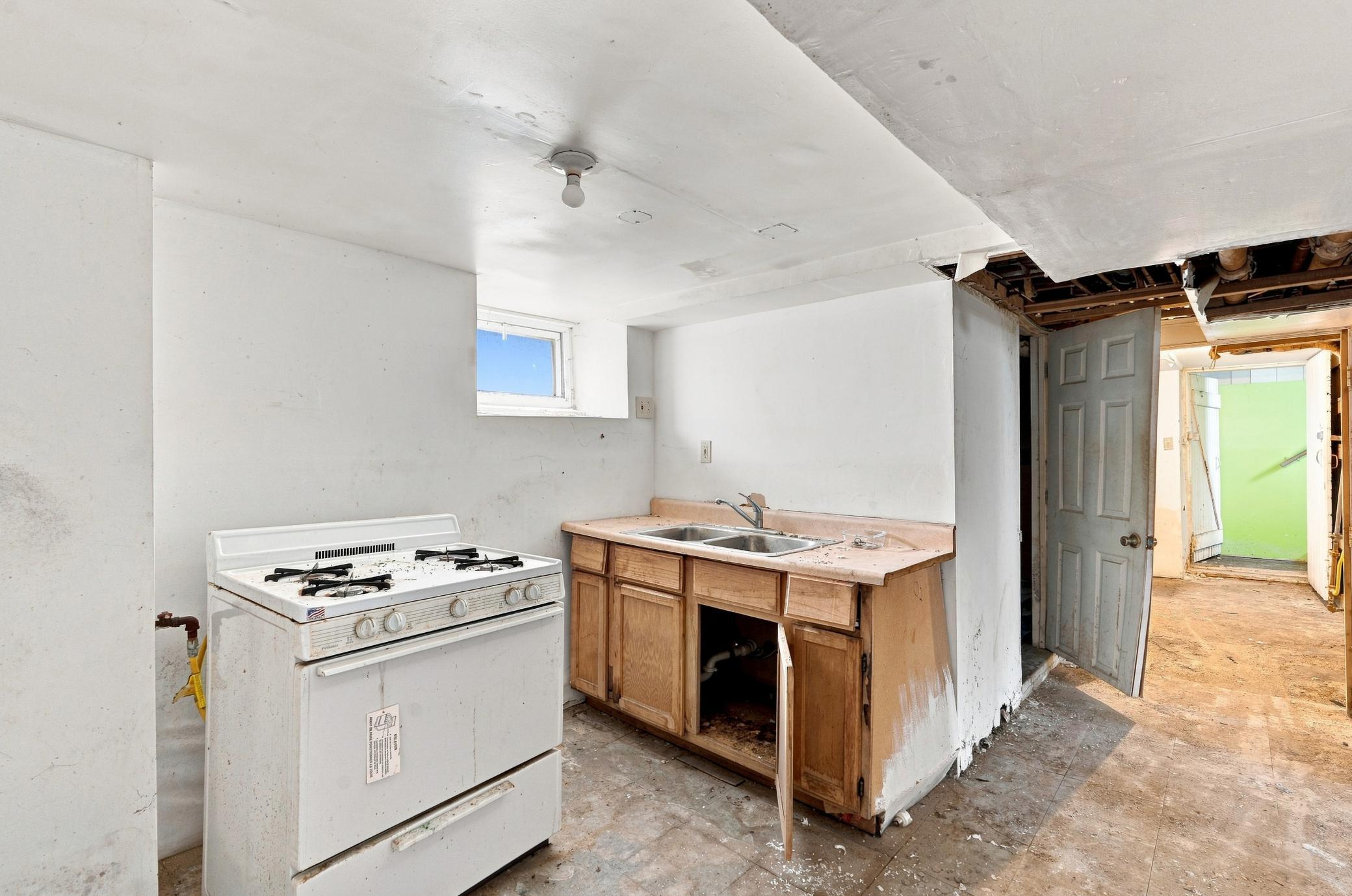 1716 University Avenue Ne Property Photo 30
