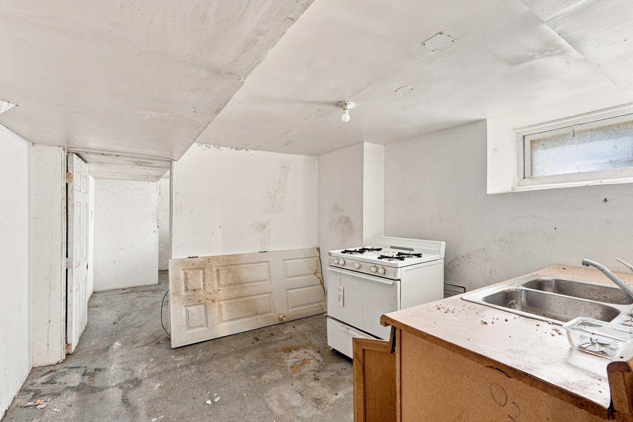 1716 University Avenue Ne Property Photo 31