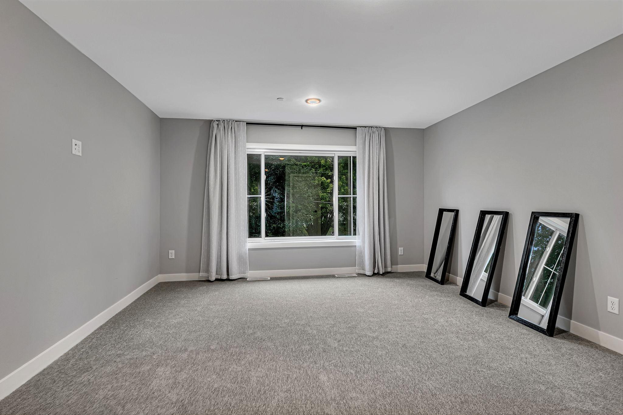 324 Martinson Boulevard Property Photo 13