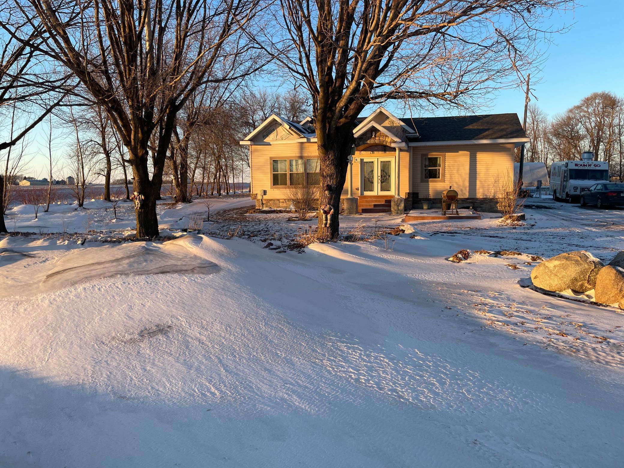 54040 810th Street Property Photo 8