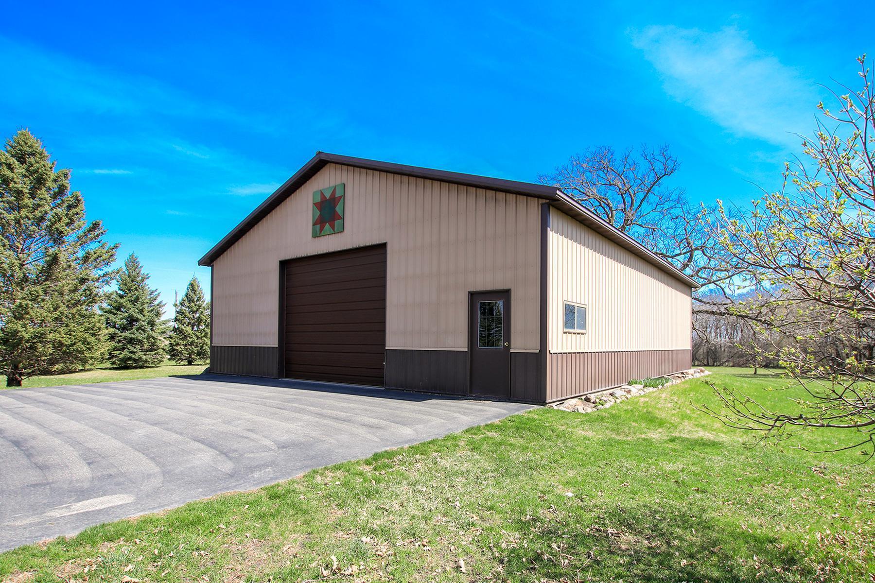 11297 220th Street Property Photo 3
