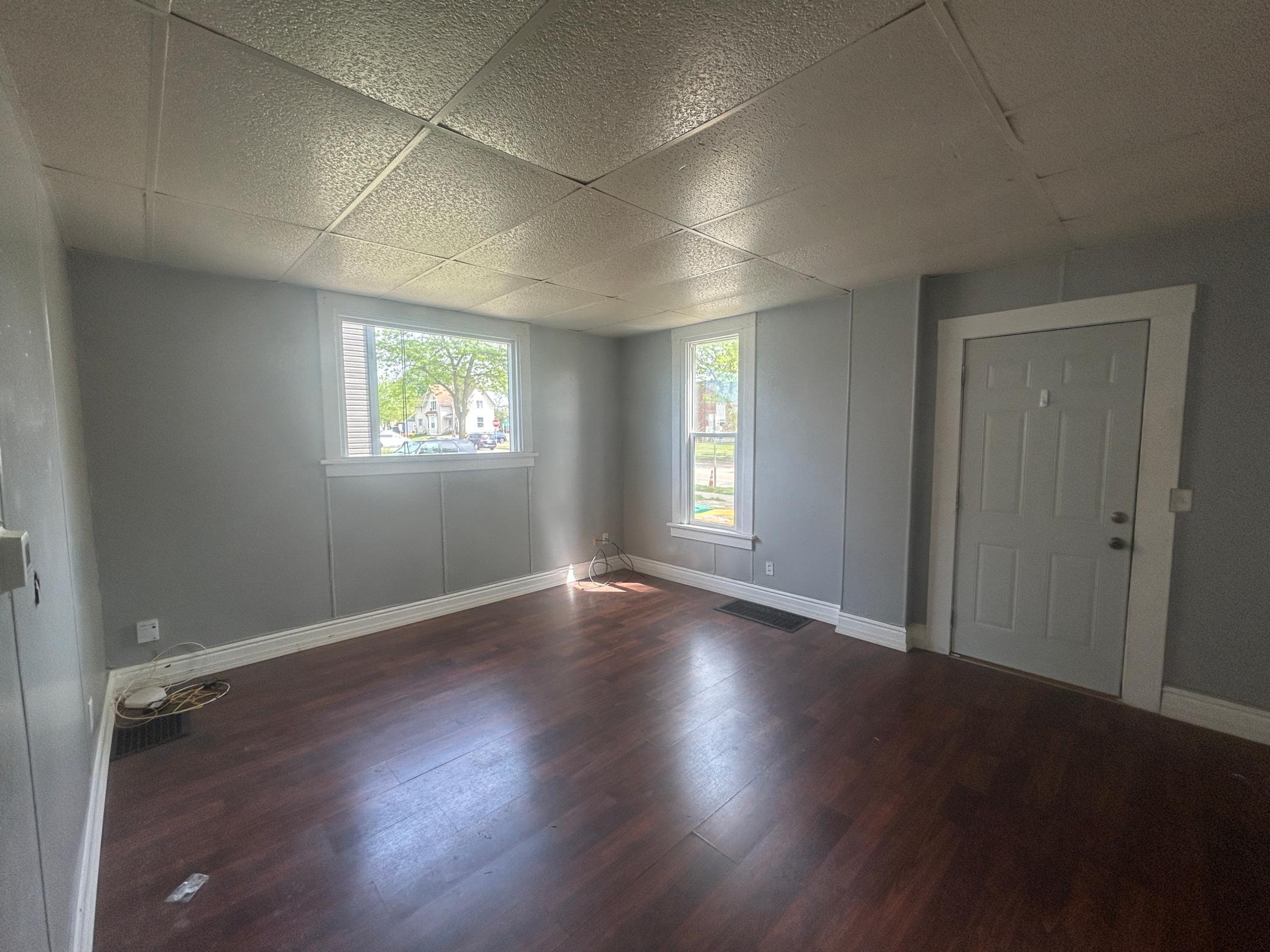 1009 E Center Street Property Photo 5