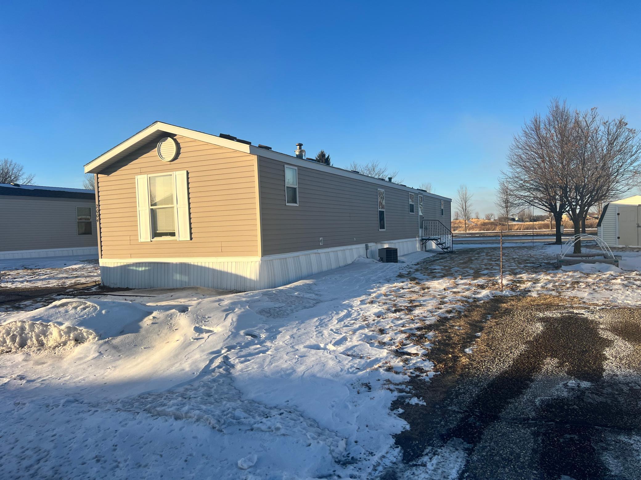 2004 Round Table Road Property Photo 1