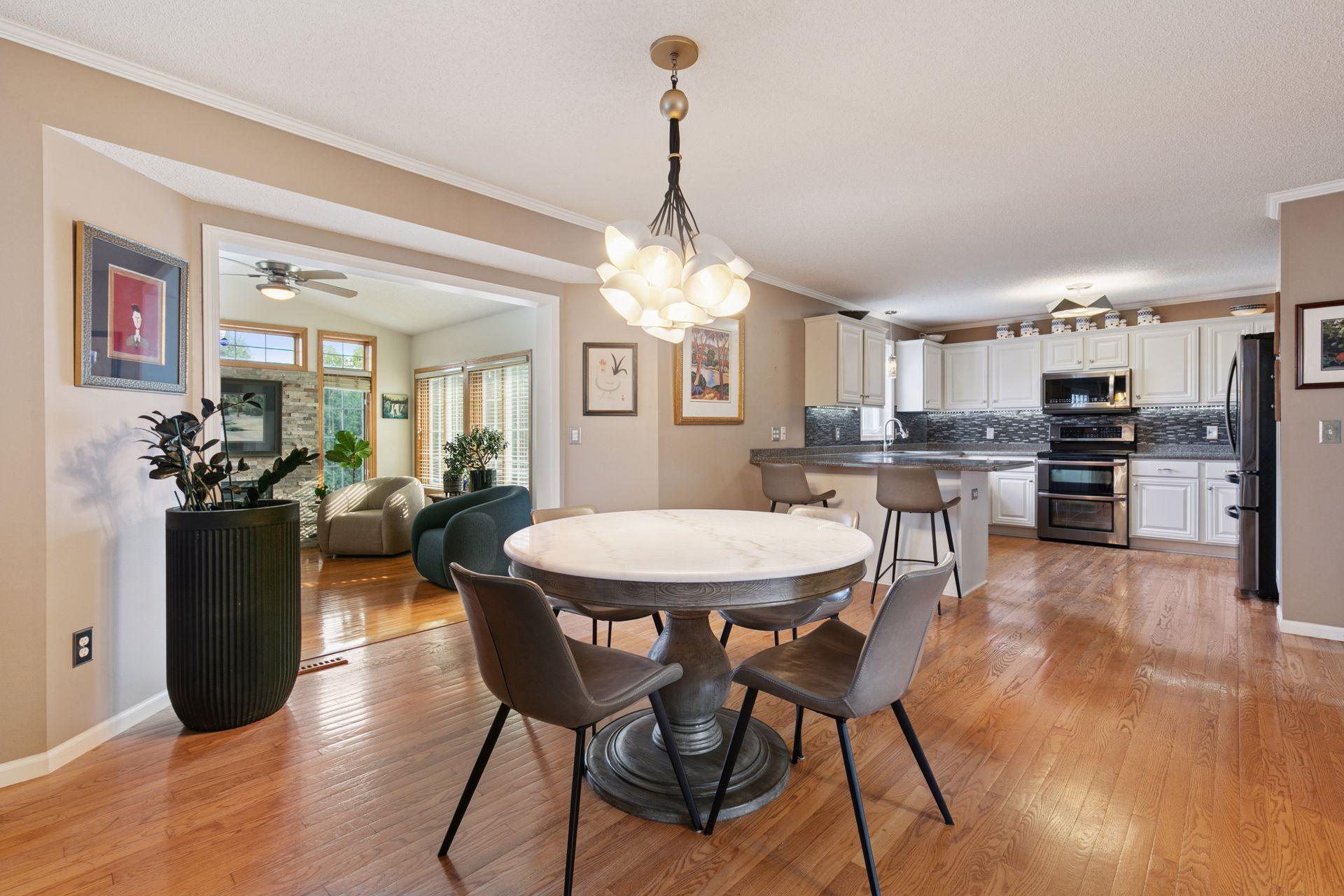 6081 N Ridge Drive Property Photo 6