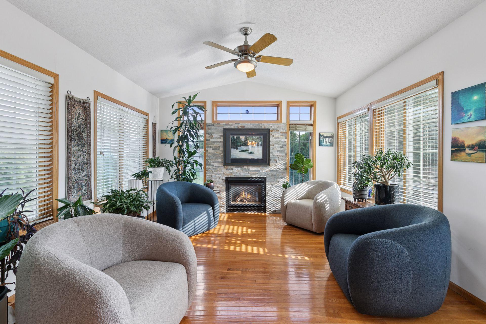 6081 N Ridge Drive Property Photo 11