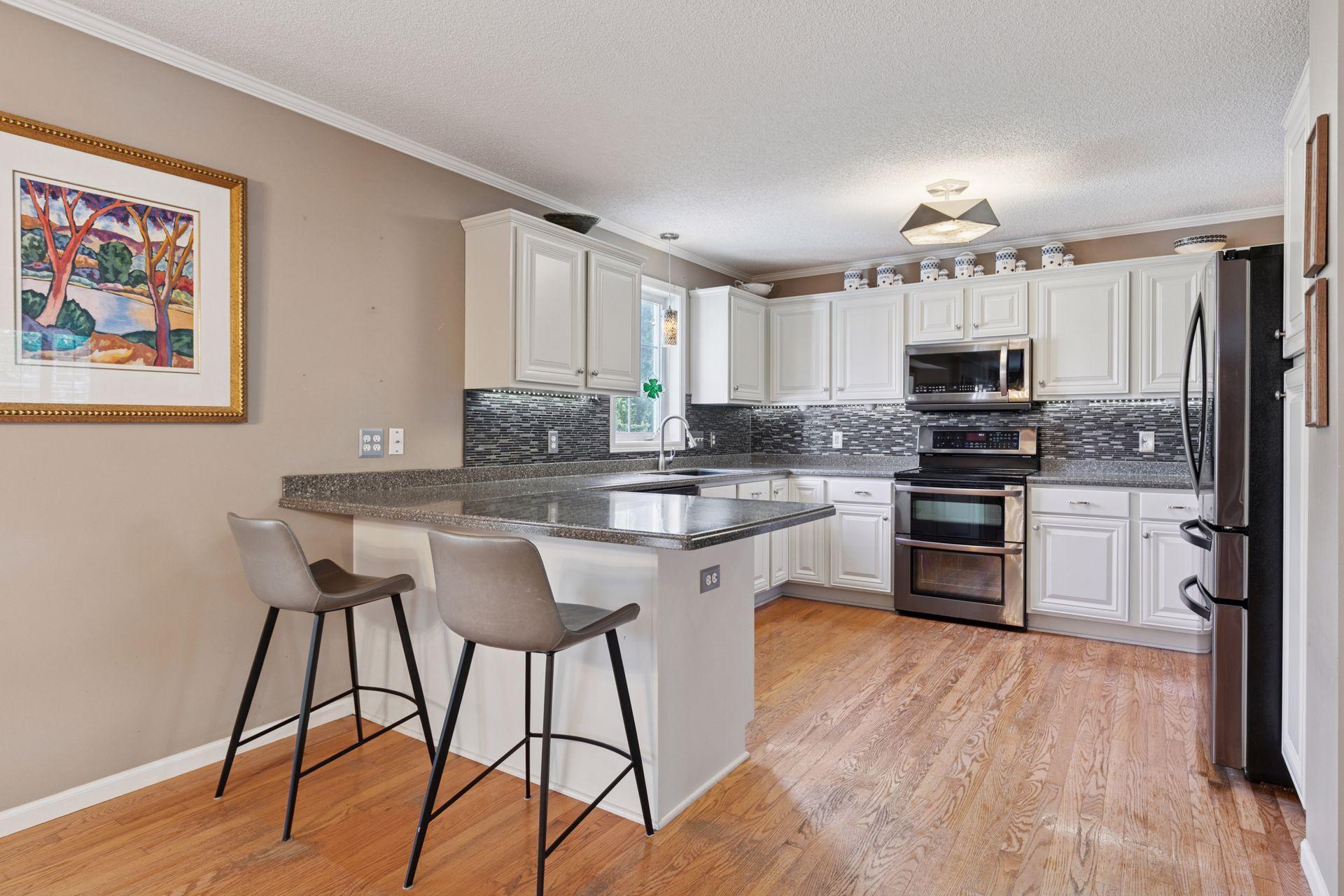 6081 N Ridge Drive Property Photo 14
