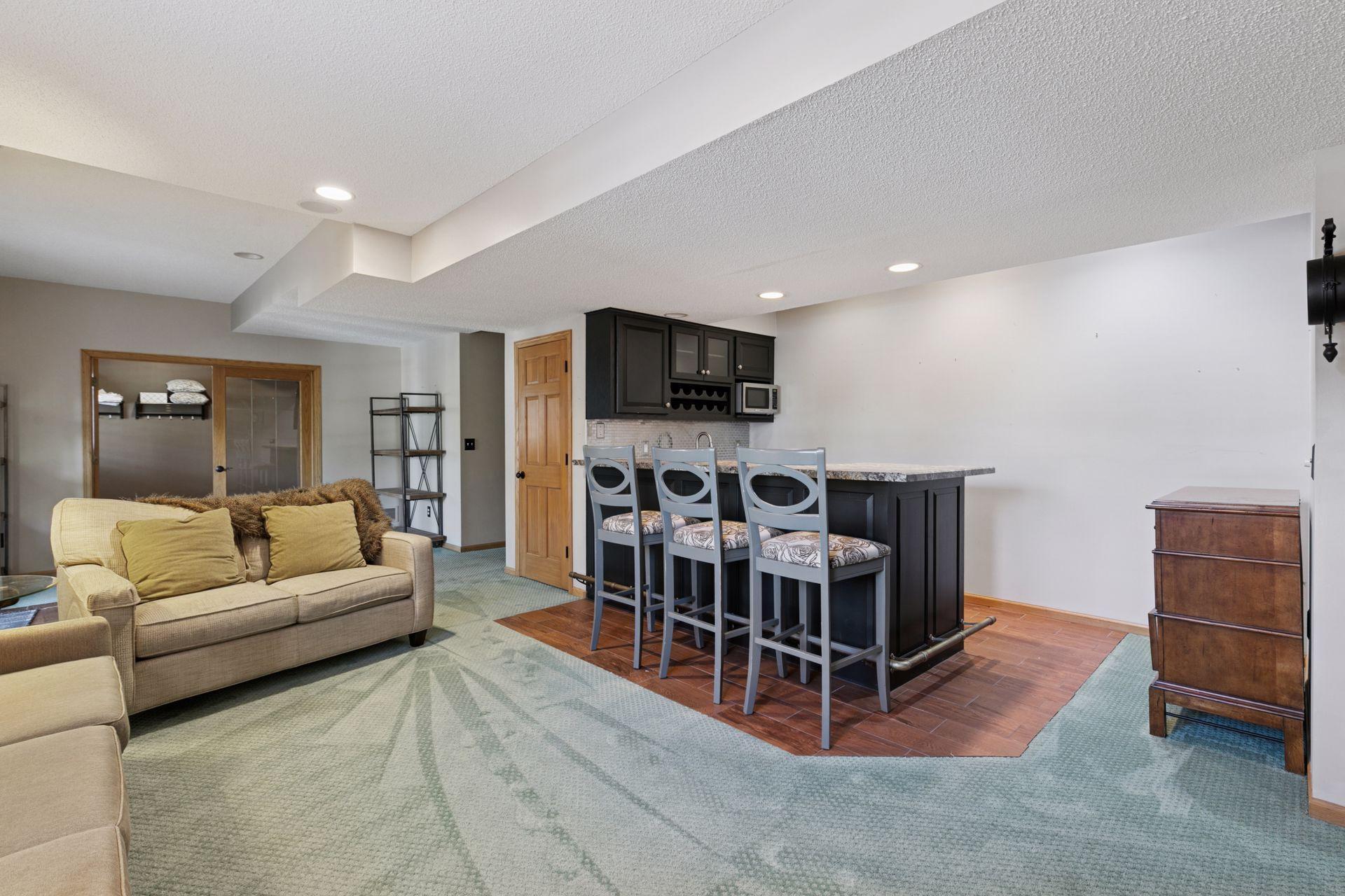 6081 N Ridge Drive Property Photo 27