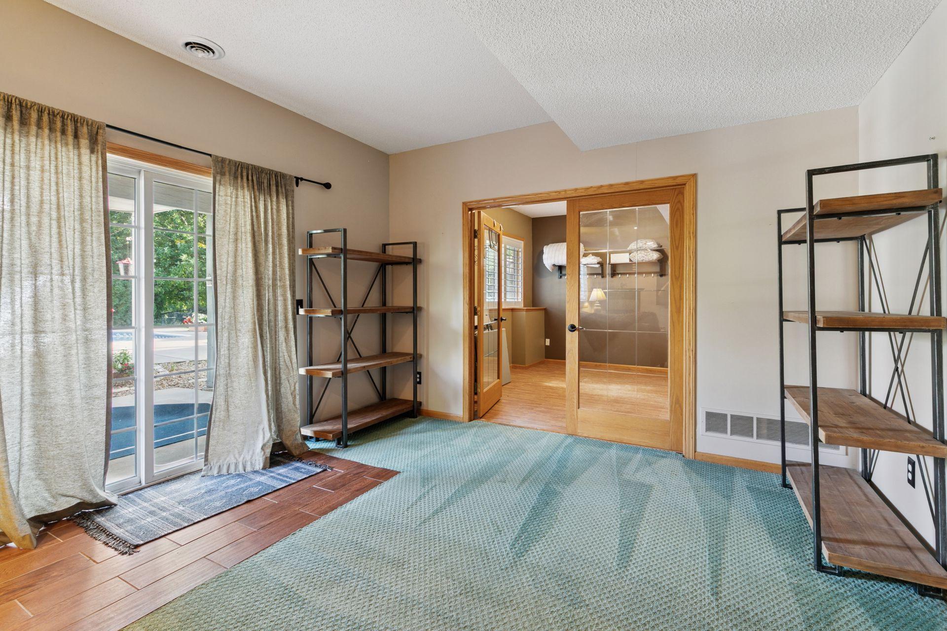 6081 N Ridge Drive Property Photo 29