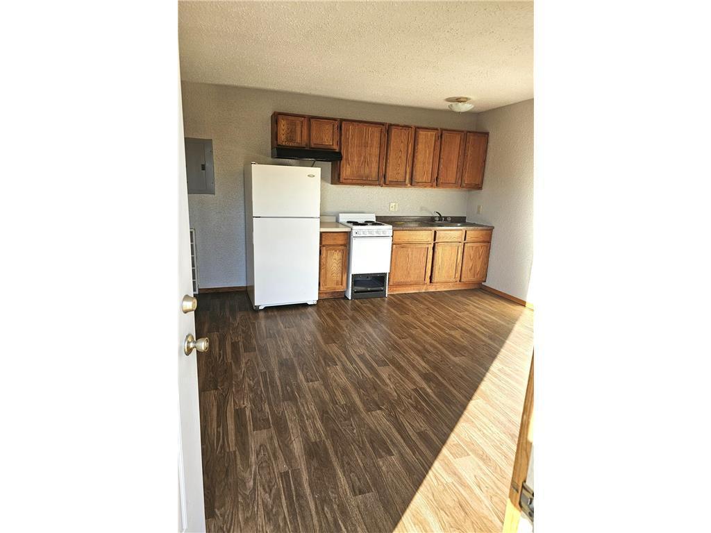 905 E 5th Street Property Photo 22