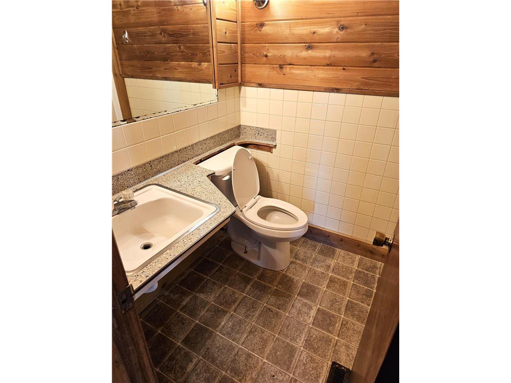 905 E 5th Street Property Photo 28